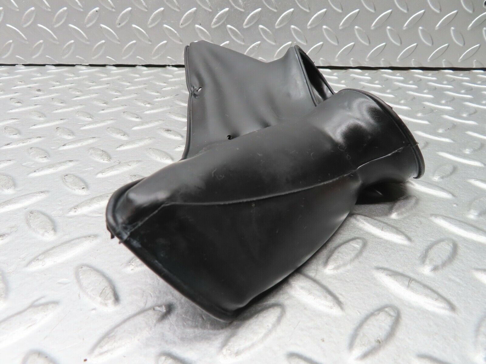 21668 Mercedes-Benz W126 300SE Heating Duct Rubber 1268320088