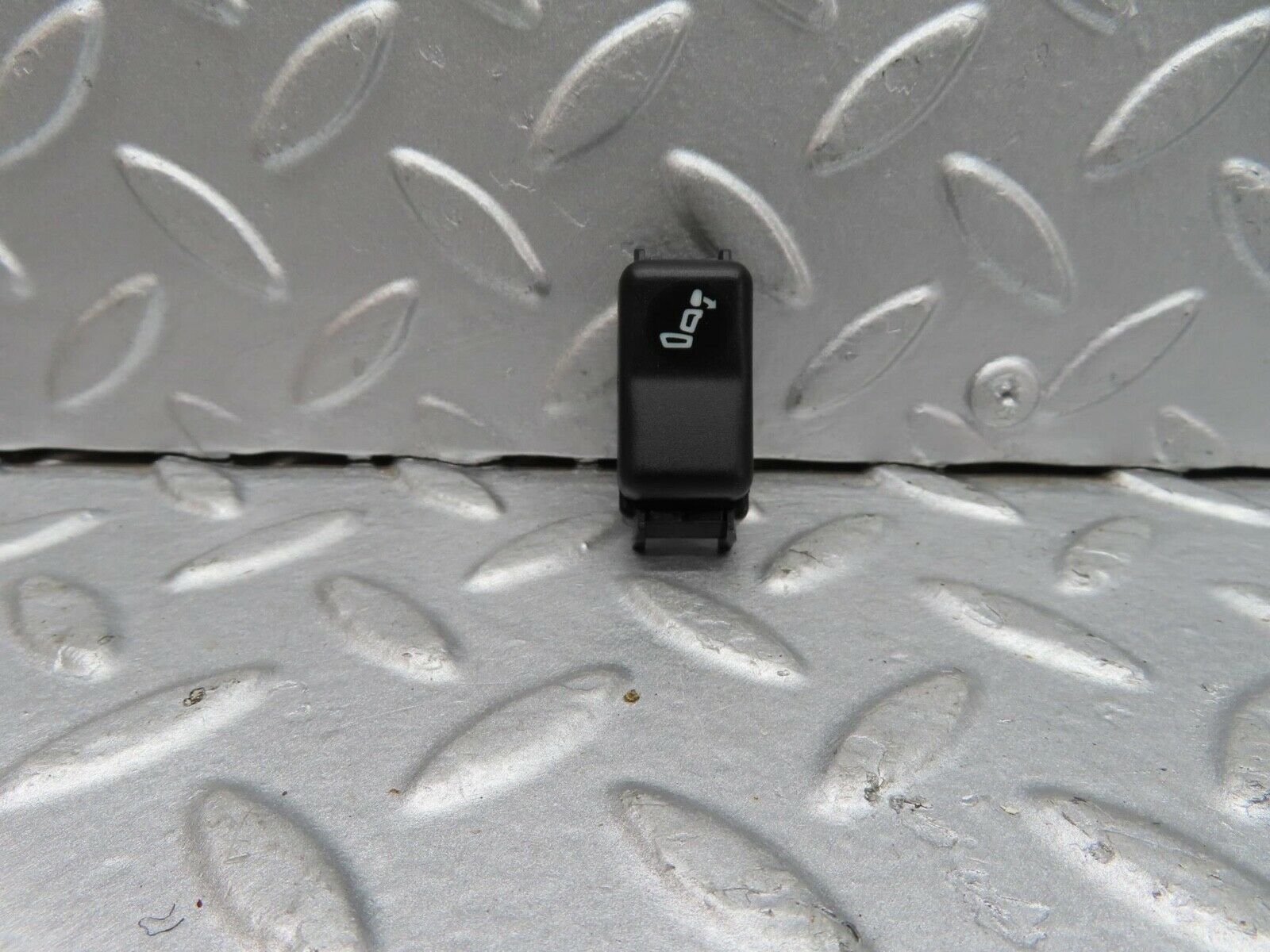 16398 Mercedes-Benz W124 260E Rear Headrest Release Control Switch 1248209910