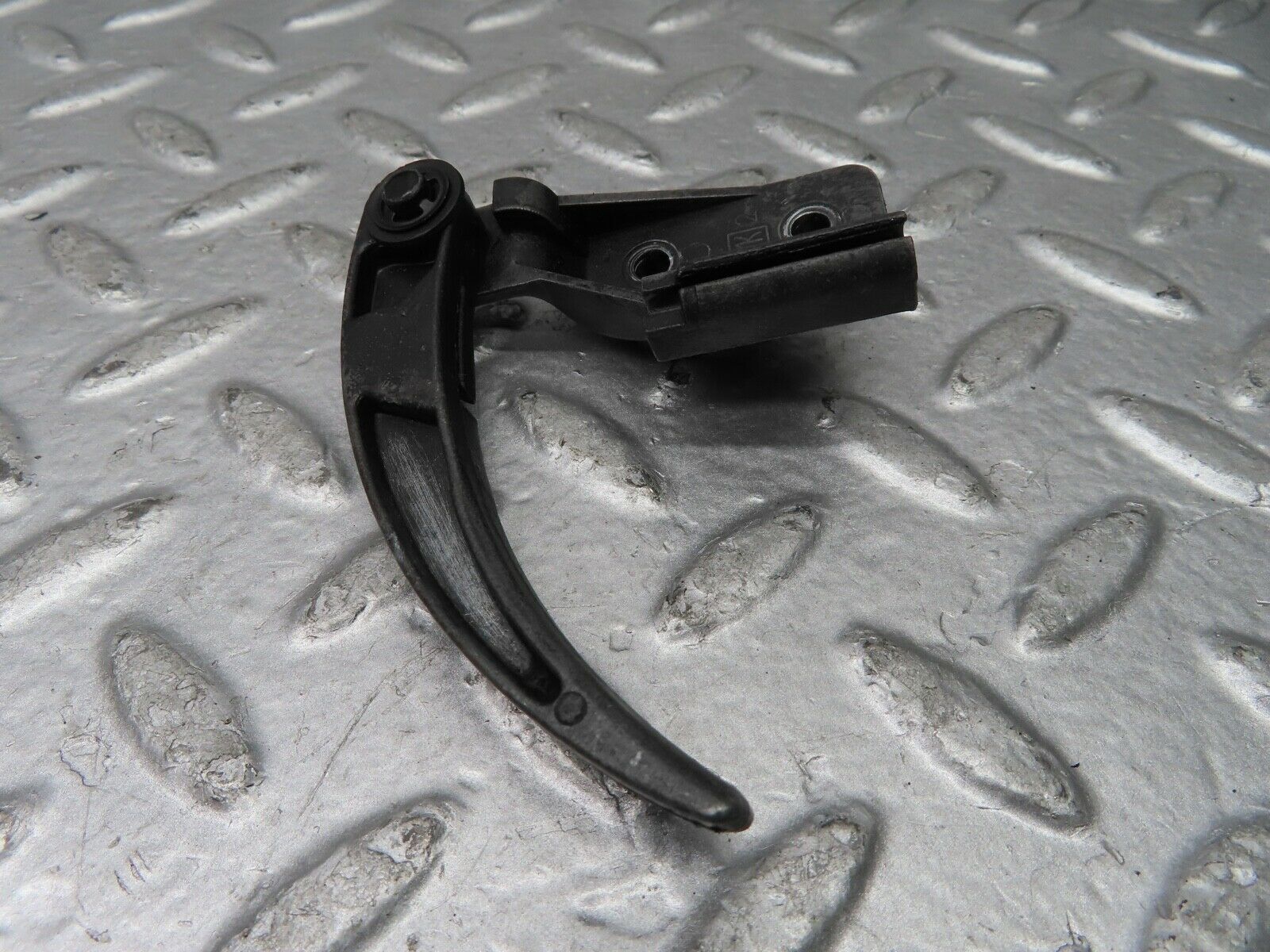 21253 Mercedes-Benz W123 230E Hood Opener Bonnet Opener Release