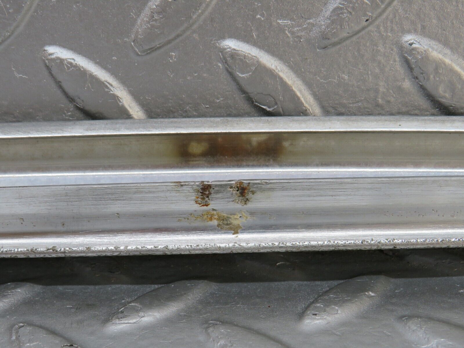 34407 Mercedes-Benz C126 380SEC Coupe Door Window Chrome Trim Right Side