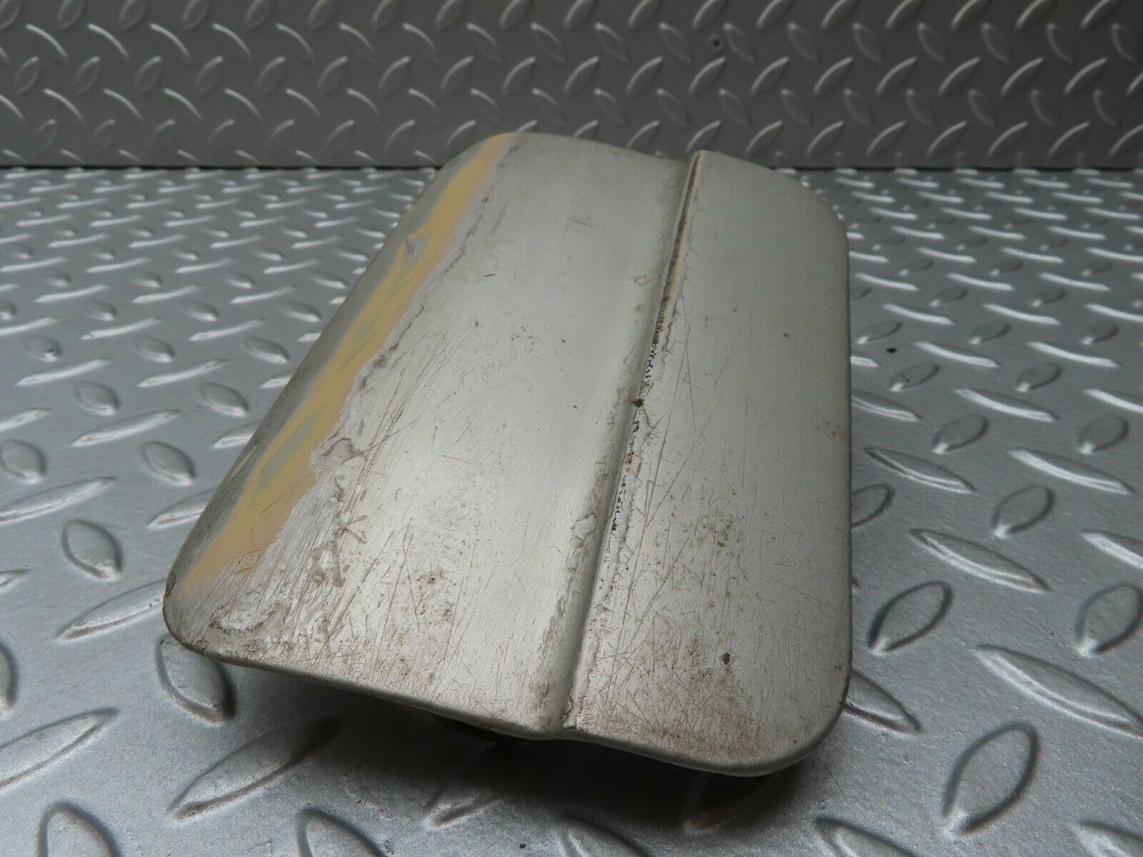 4076 Mercedes-Benz V123 240D LWB Fuel Tank Flap Cap 1235841739