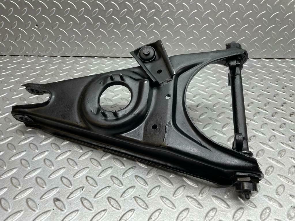 0125 Mercedes-Benz W120 PONTON Front Right Lower Control Arm