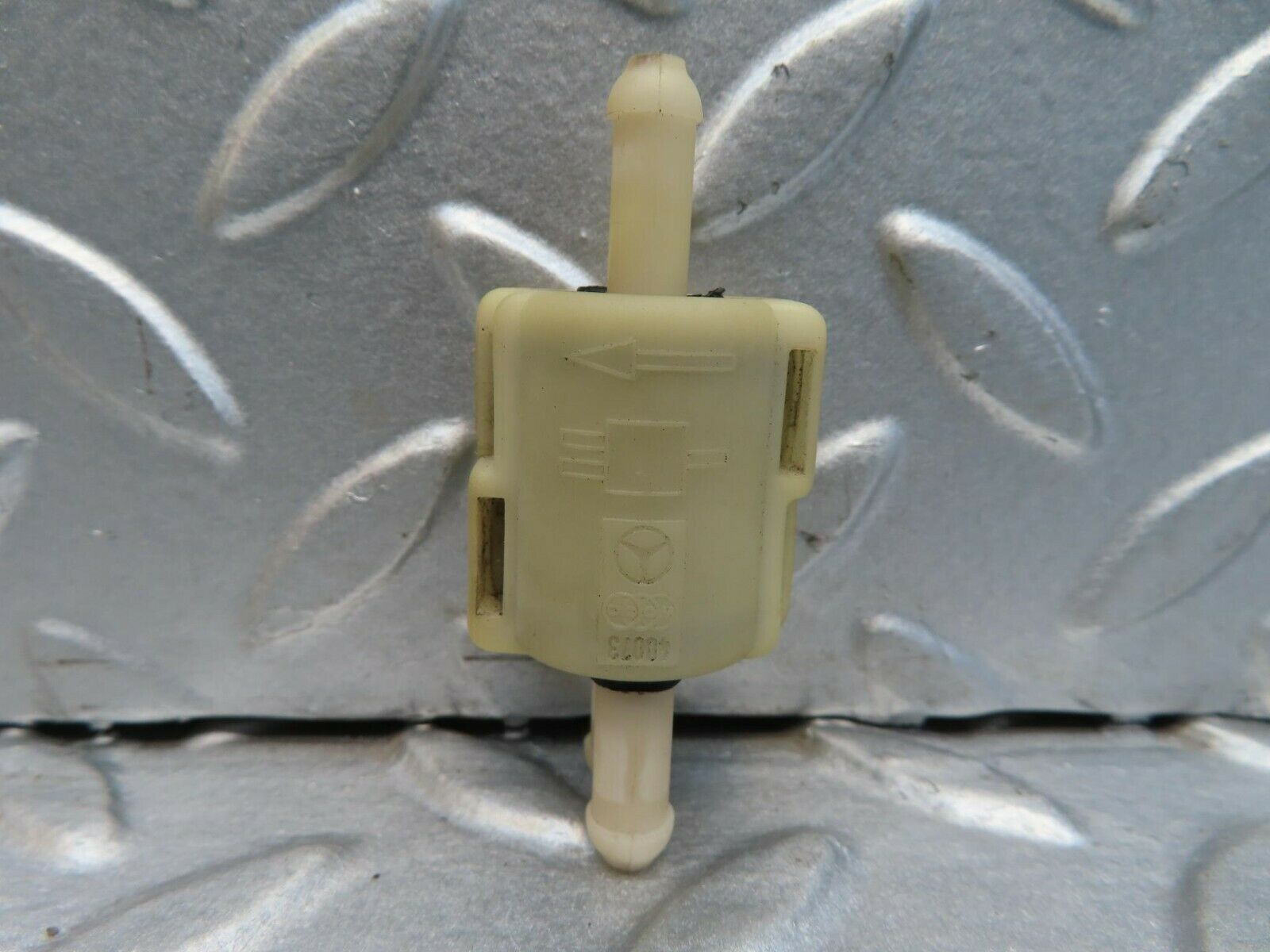 15488 Mercedes-Benz W123 230E Windscreen Washer Fluid Distributor