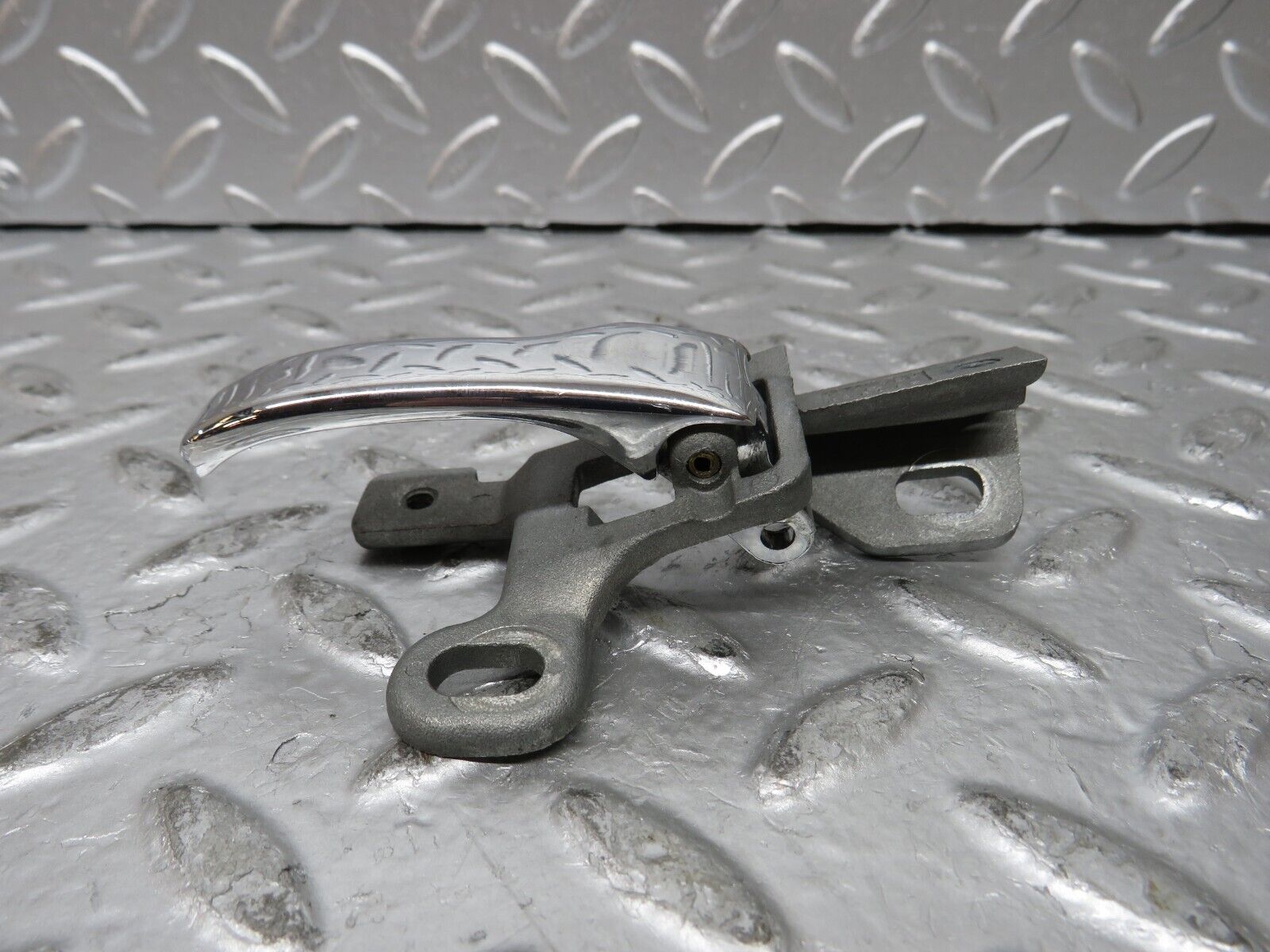 27176 Mercedes-Benz W123 280E Door Opener Door Handle Rear Right 1237600261