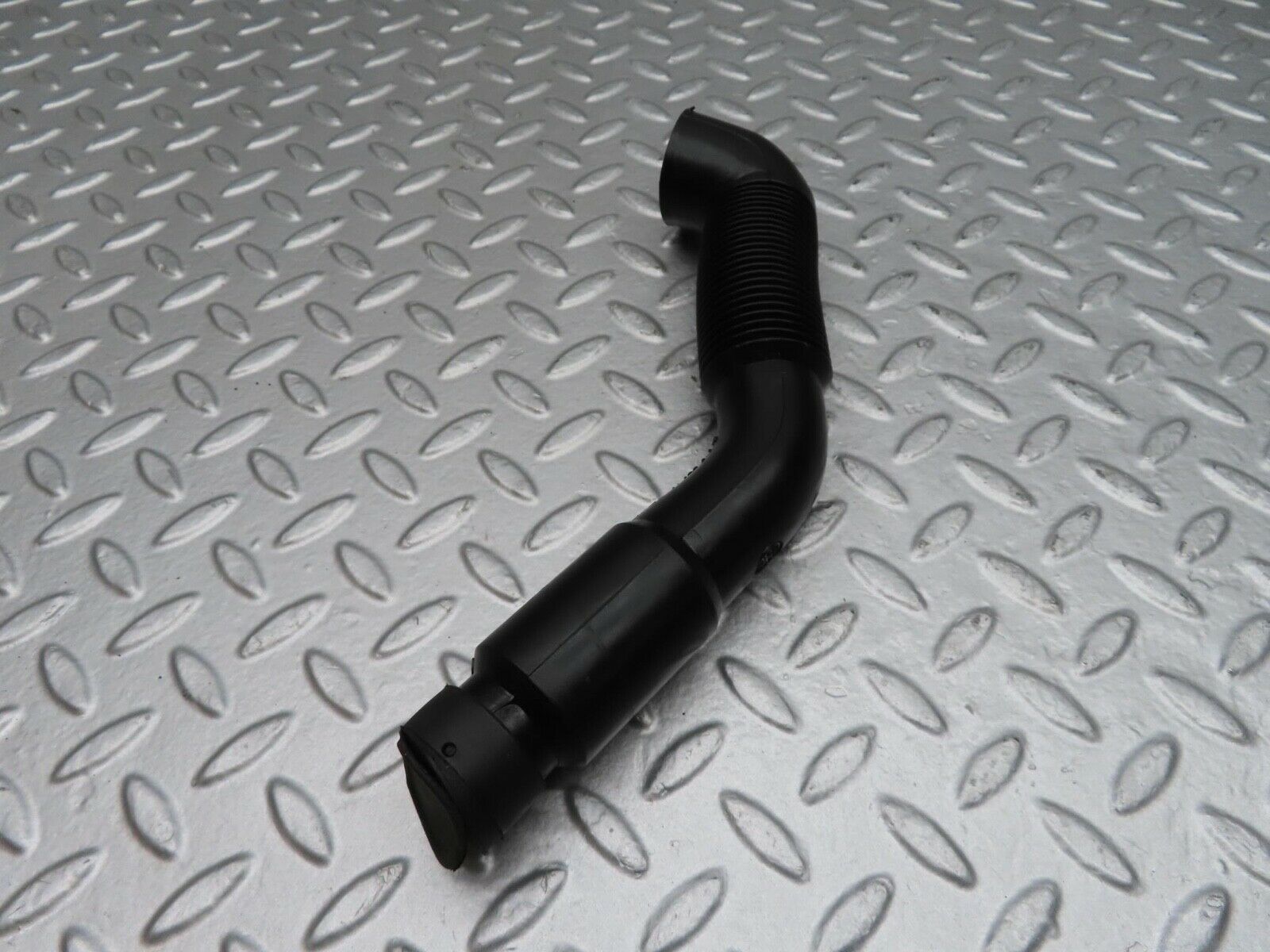 14917 Mercedes-Benz W140 S320 Water Drain Hose Left Side 1408314146