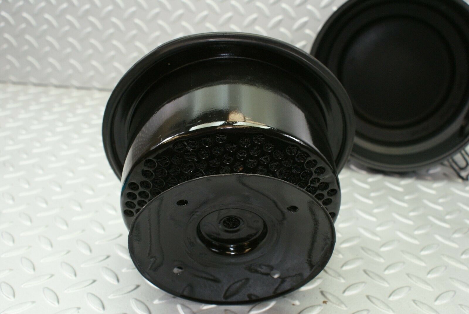 3081 Mercedes-Benz W115 220D Air Filter Box 3705585333