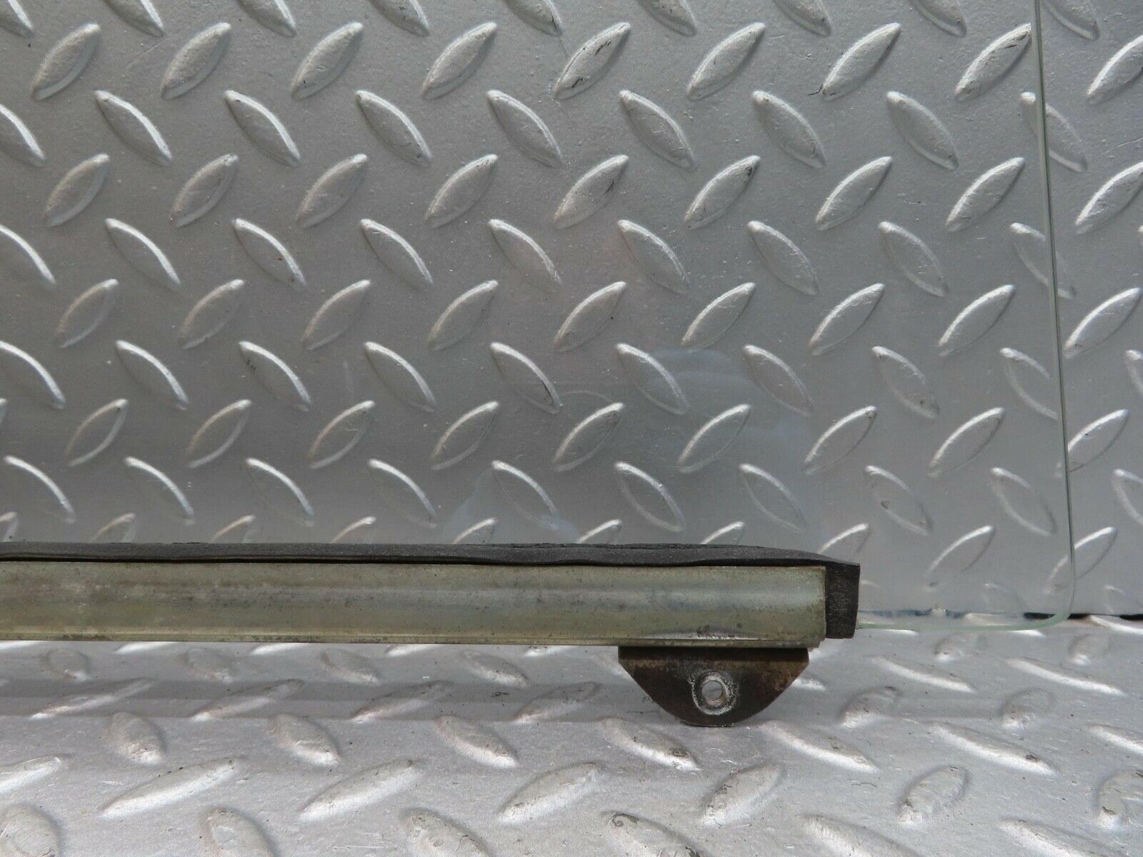 12658 Mercedes-Benz W111 220SE Front Left Door Window Glass