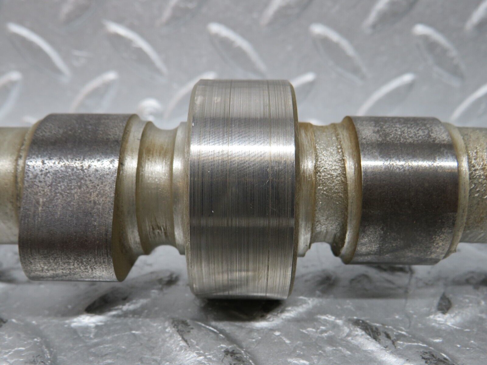 37134 Mercedes-Benz C126 420SEC Coupe Camshaft Right Side 11711