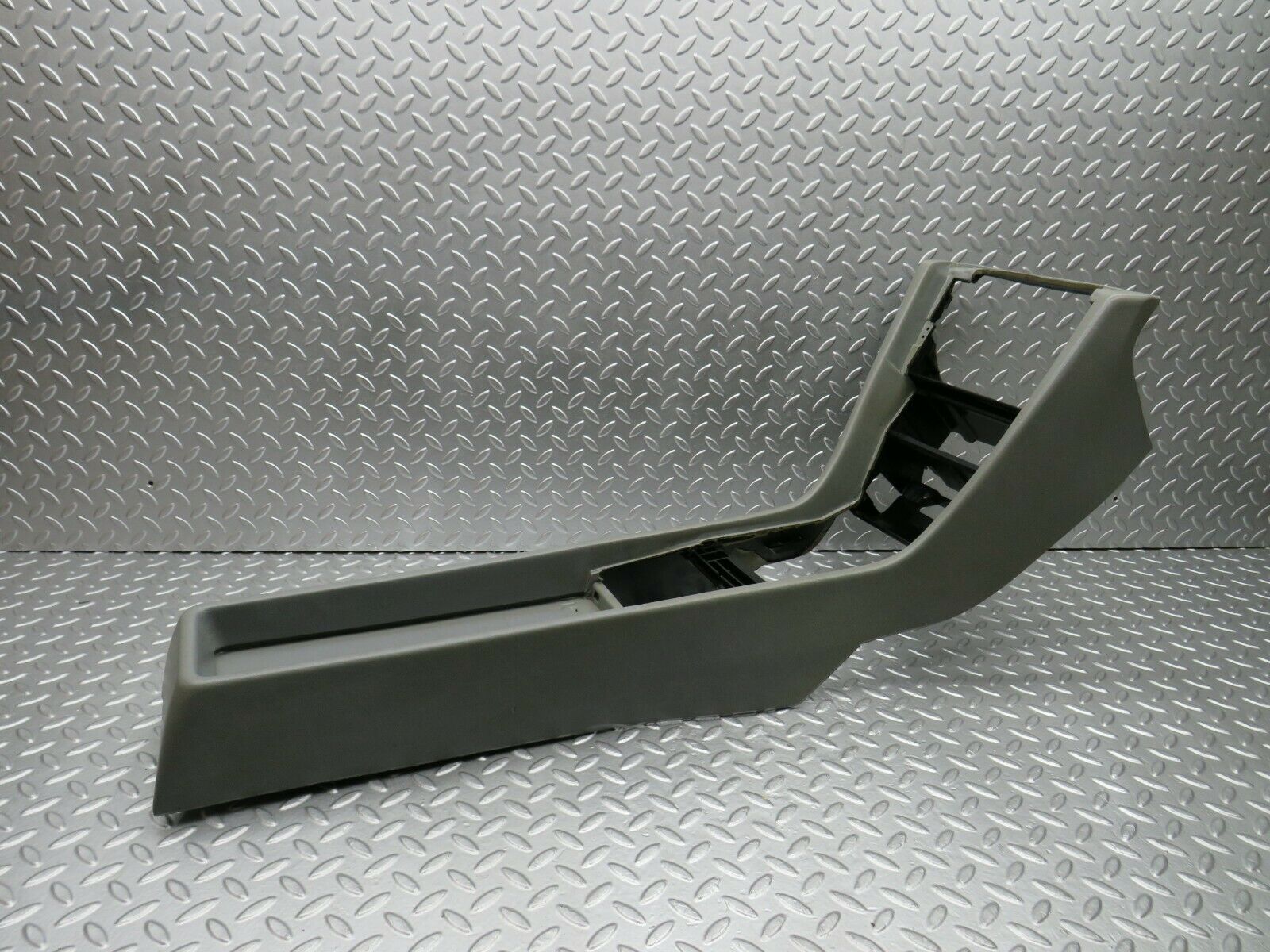 22335 Mercedes-Benz C124 E220 Coupe Centre Console Grey