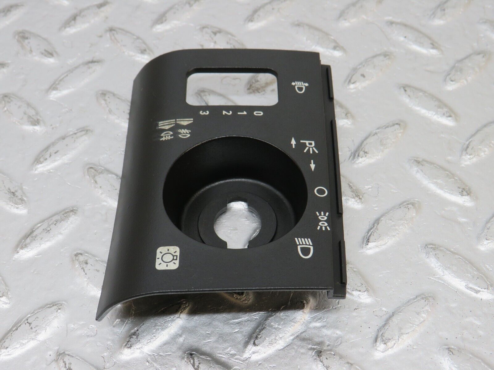 33314 Mercedes-Benz W202 C180 Headlight Switch Surround Cover 2026890380