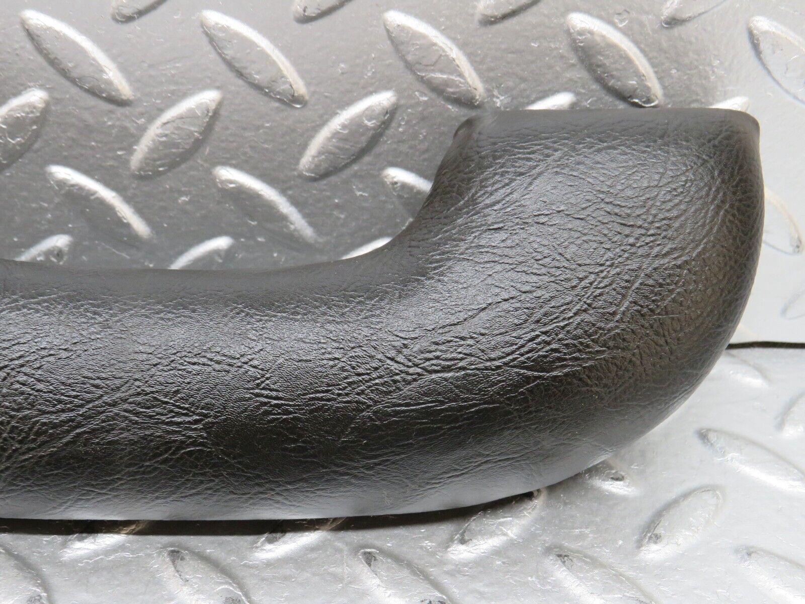 0185 Mercedes-Benz W120 Ponton Arm Rest Top Pad Black