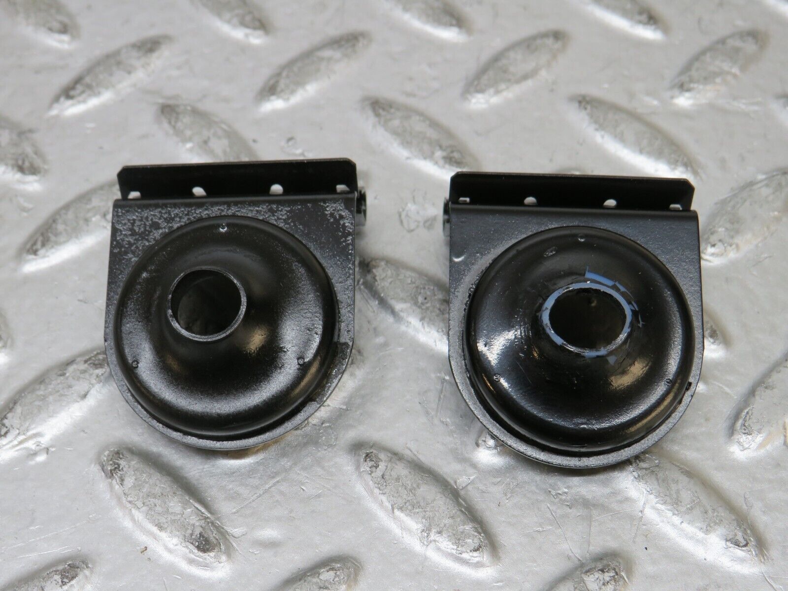 27460 Mercedes-Benz W123 280E Wire Cable Bracket