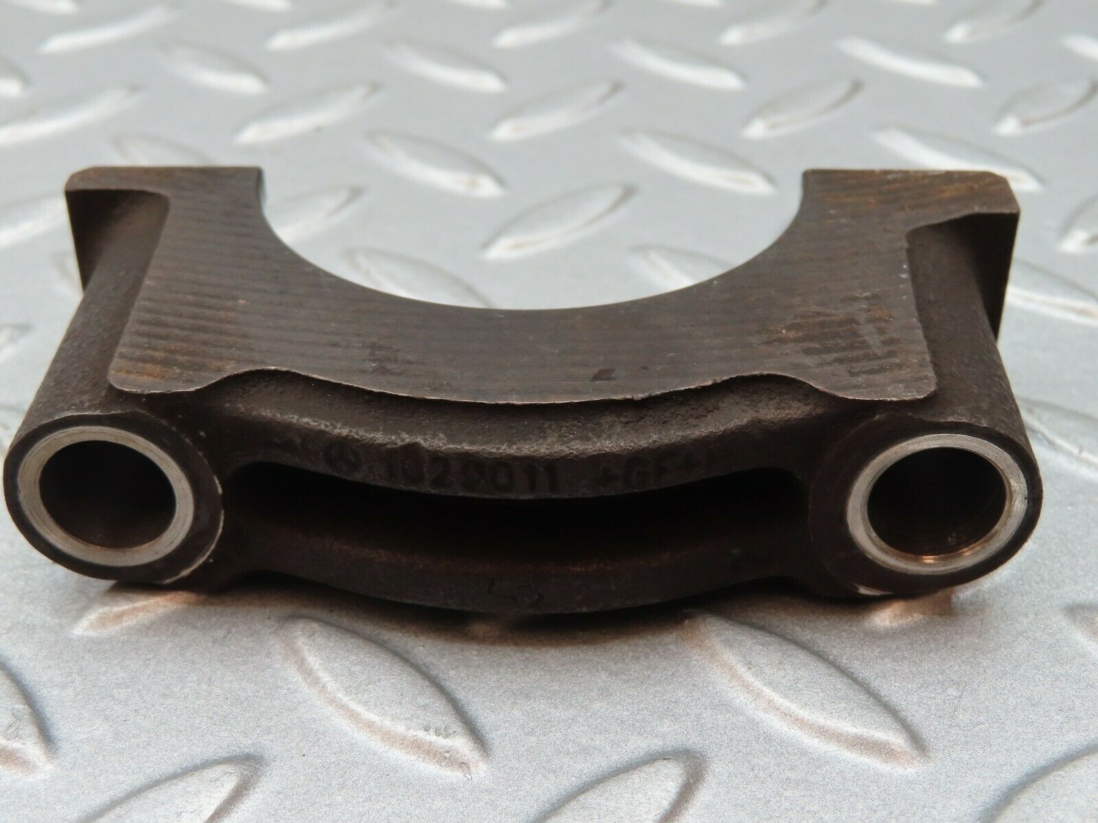 3957 Mercedes-Benz S123 200T Wagon Crankshaft Bearing Holder Block 1020011