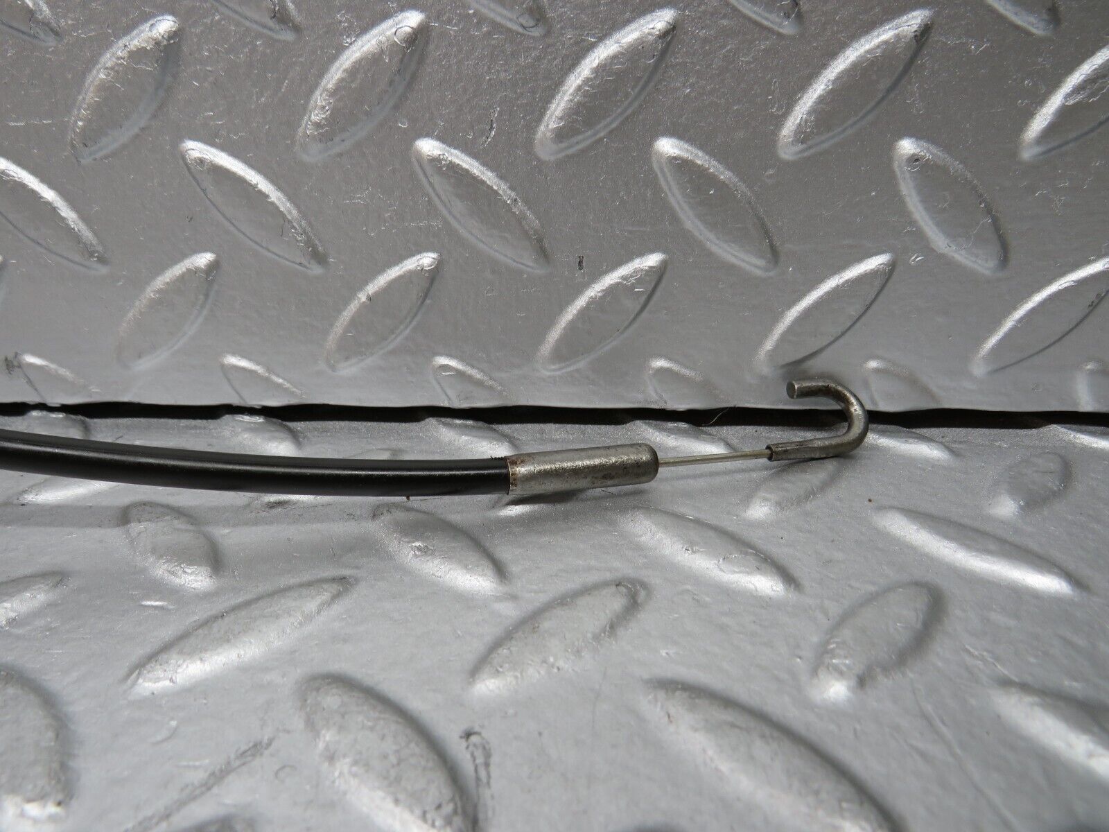 30102 Porsche 924 Right Door Lock Mechanism 92853705405 92853715403