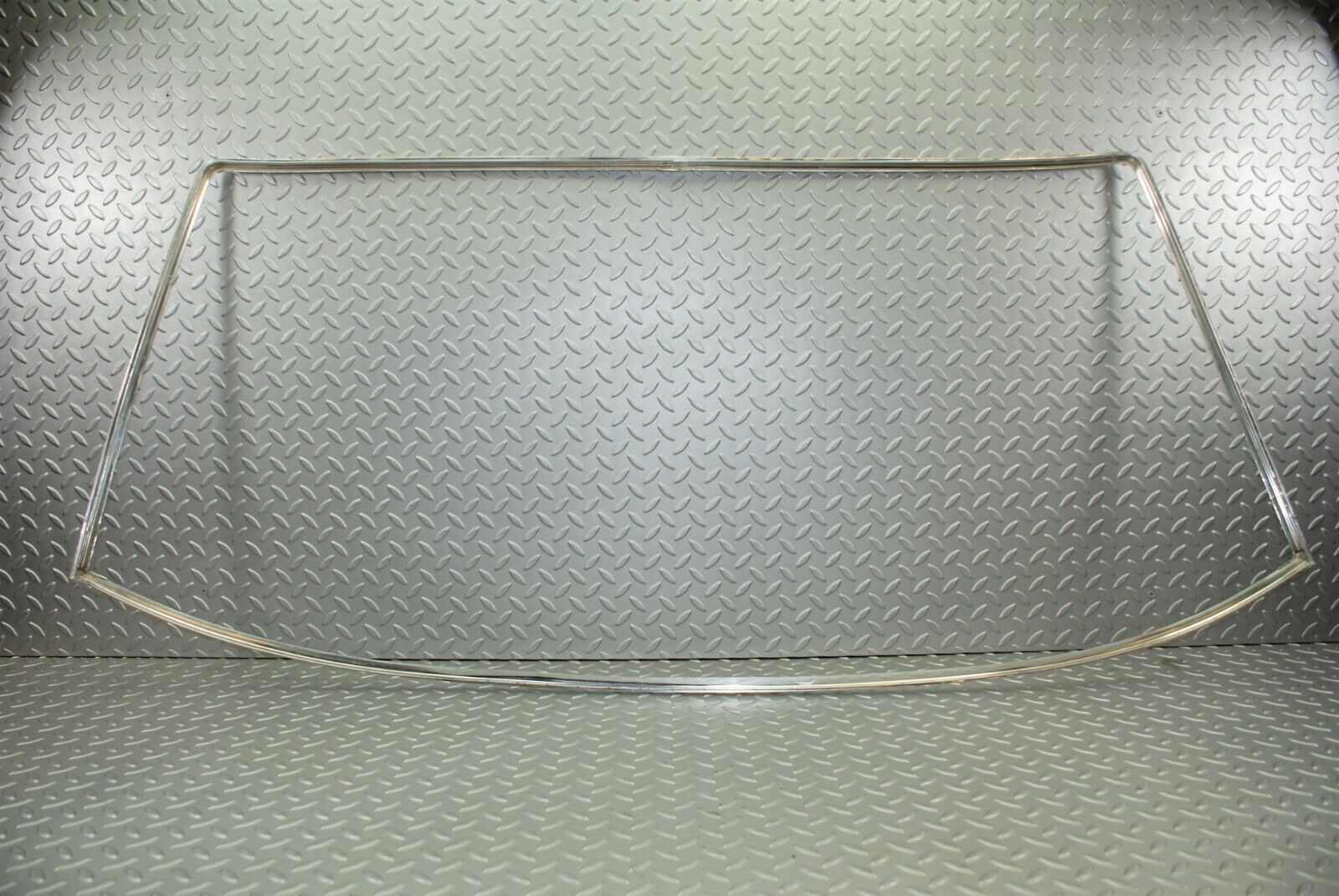 2922 Mercedes-Benz C123 280CE Coupe Front Windscreen Chrome Trim