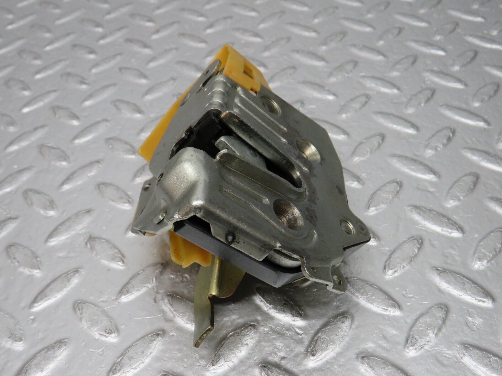 32454 Mercedes-Benz S124 300TE Wagon Rear Right Door Lock Mechanism