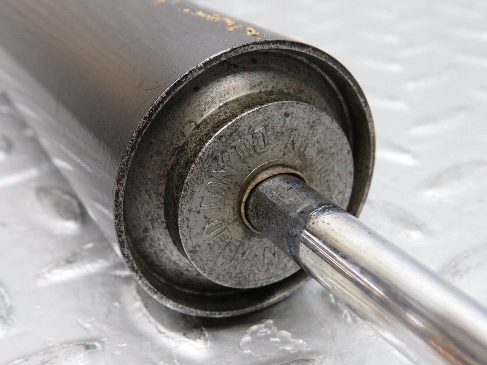 0822 Mercedes-Benz C107 350SLC Coupe Shock Absorber Rear