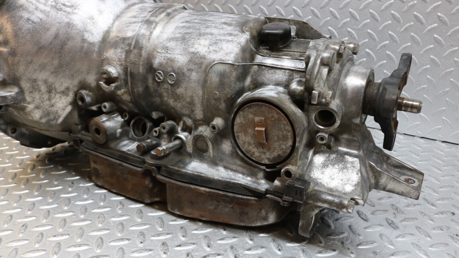 37179 Mercedes-Benz C126 420SEC Coupe Automatic Gearbox 722.324 1262707101 1262770320 1262713101