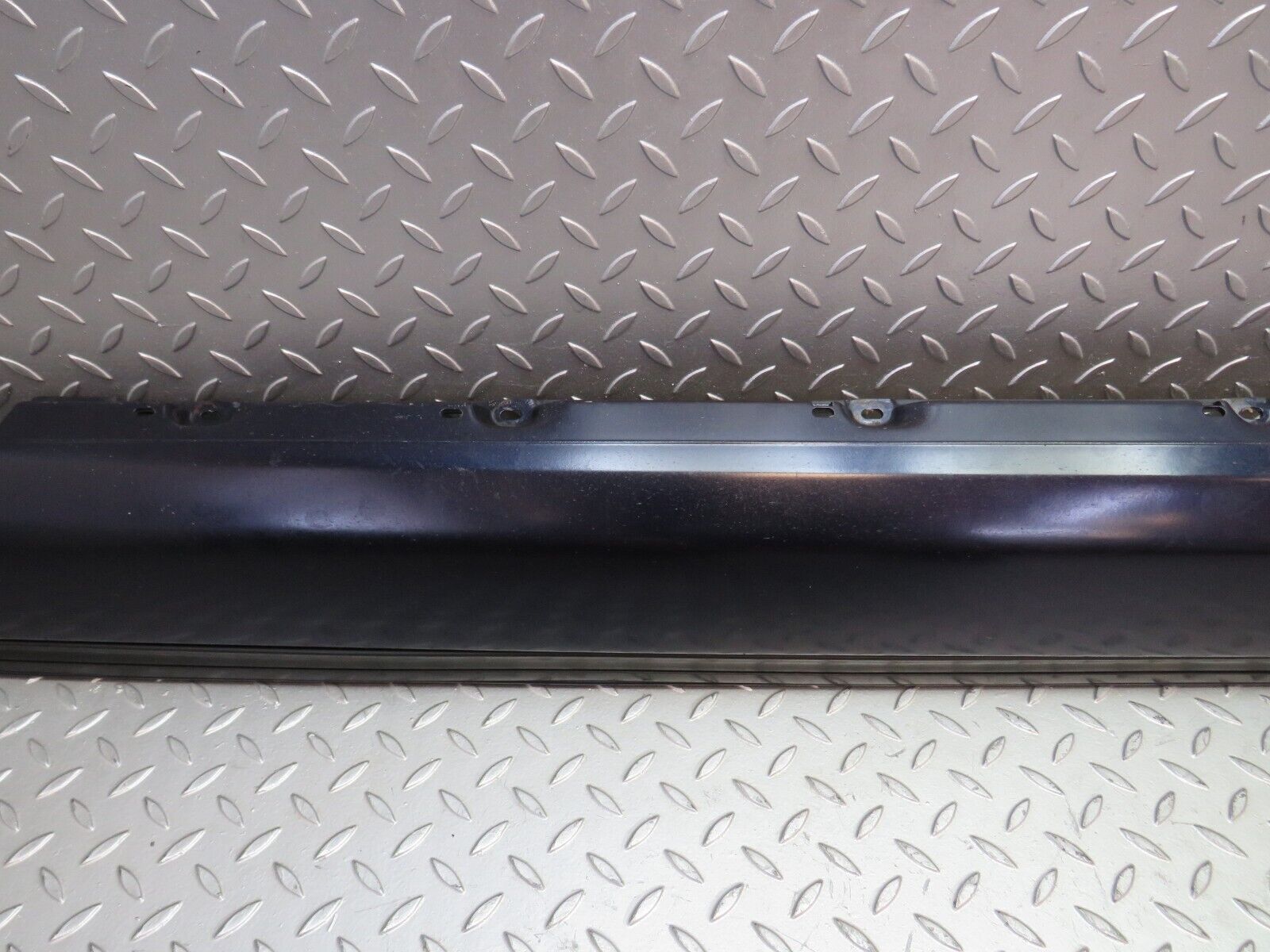 25701 Mercedes-Benz W124 280E Side Skirt Right Side 1246902440