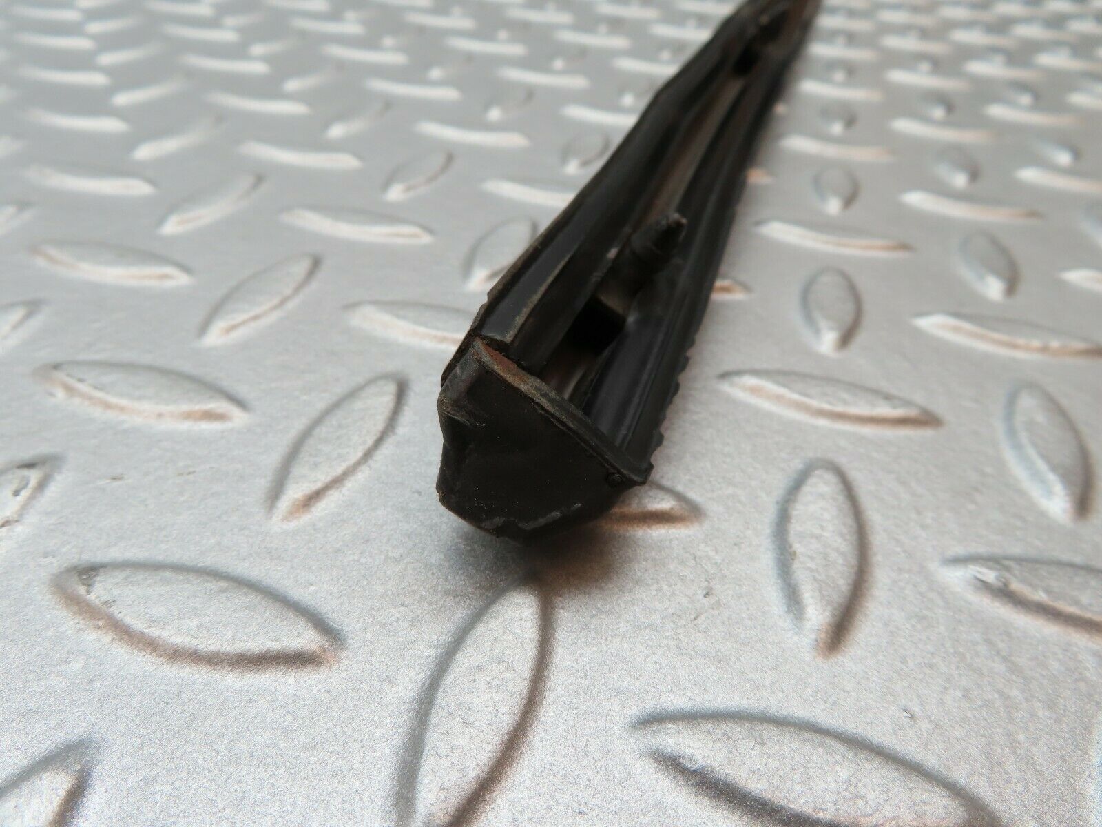 3695 Mercedes-Benz S123 200T Wagon Centre Door Chrome Trim Front Right