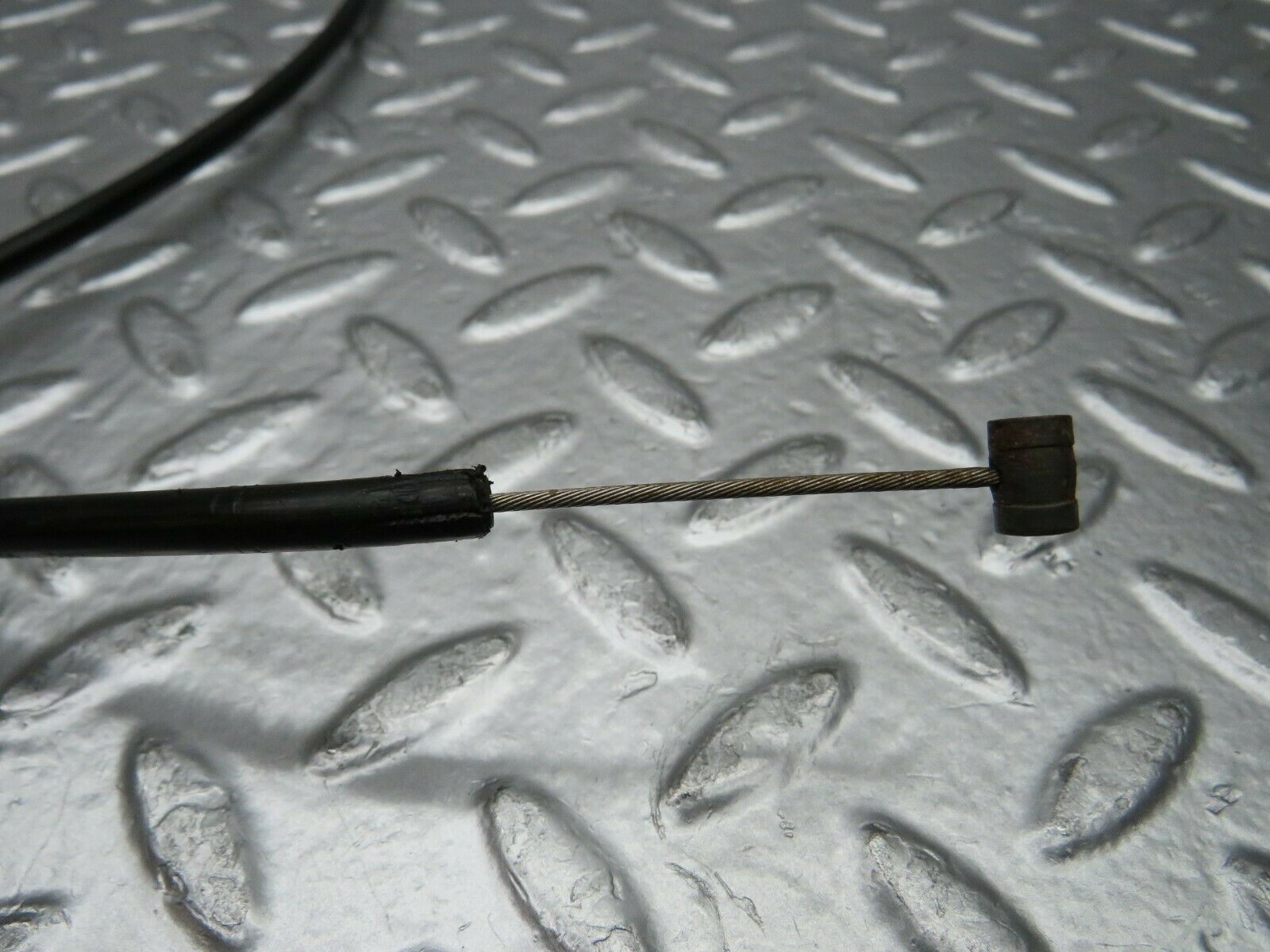 22415 Mercedes-Benz C124 E220 Coupe Bonnet Release Cable