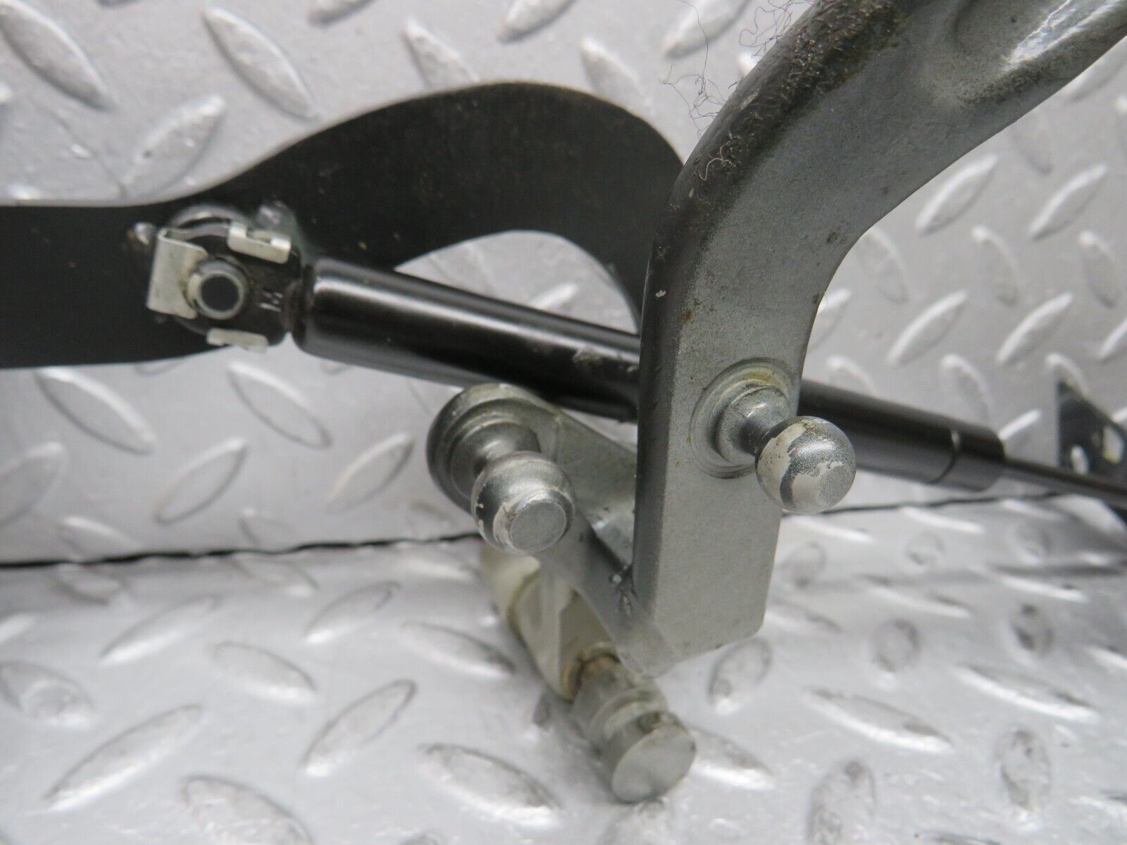 37853 Mercedes-Benz A124 320E Cabriolet Trunk Boot Soft Top Hinge Left Side