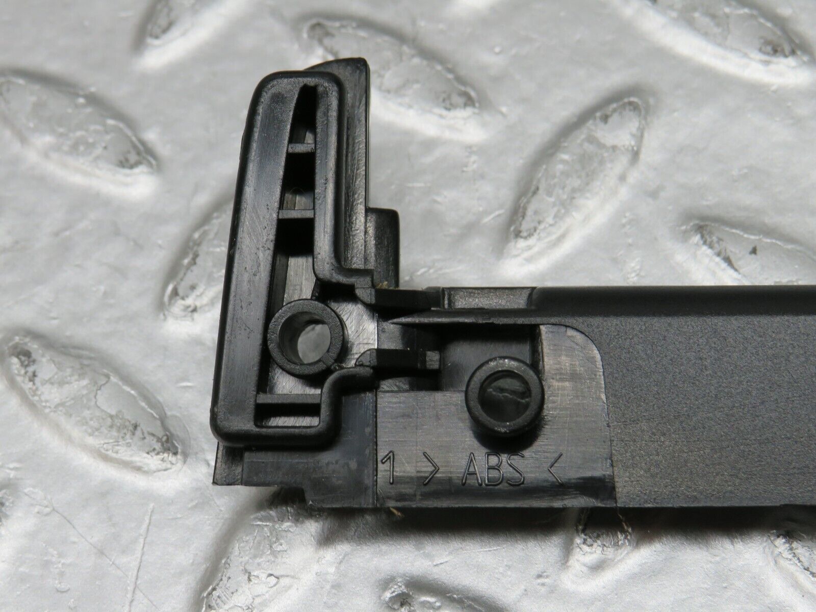 34976 Mercedes-Benz W210 320E Centre Console Bracket 2106891016 2106830325