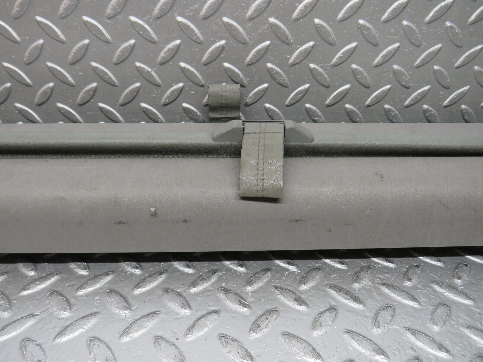 31499 Mercedes-Benz S124 220TE Wagon Trunk Roll Compartment Cover