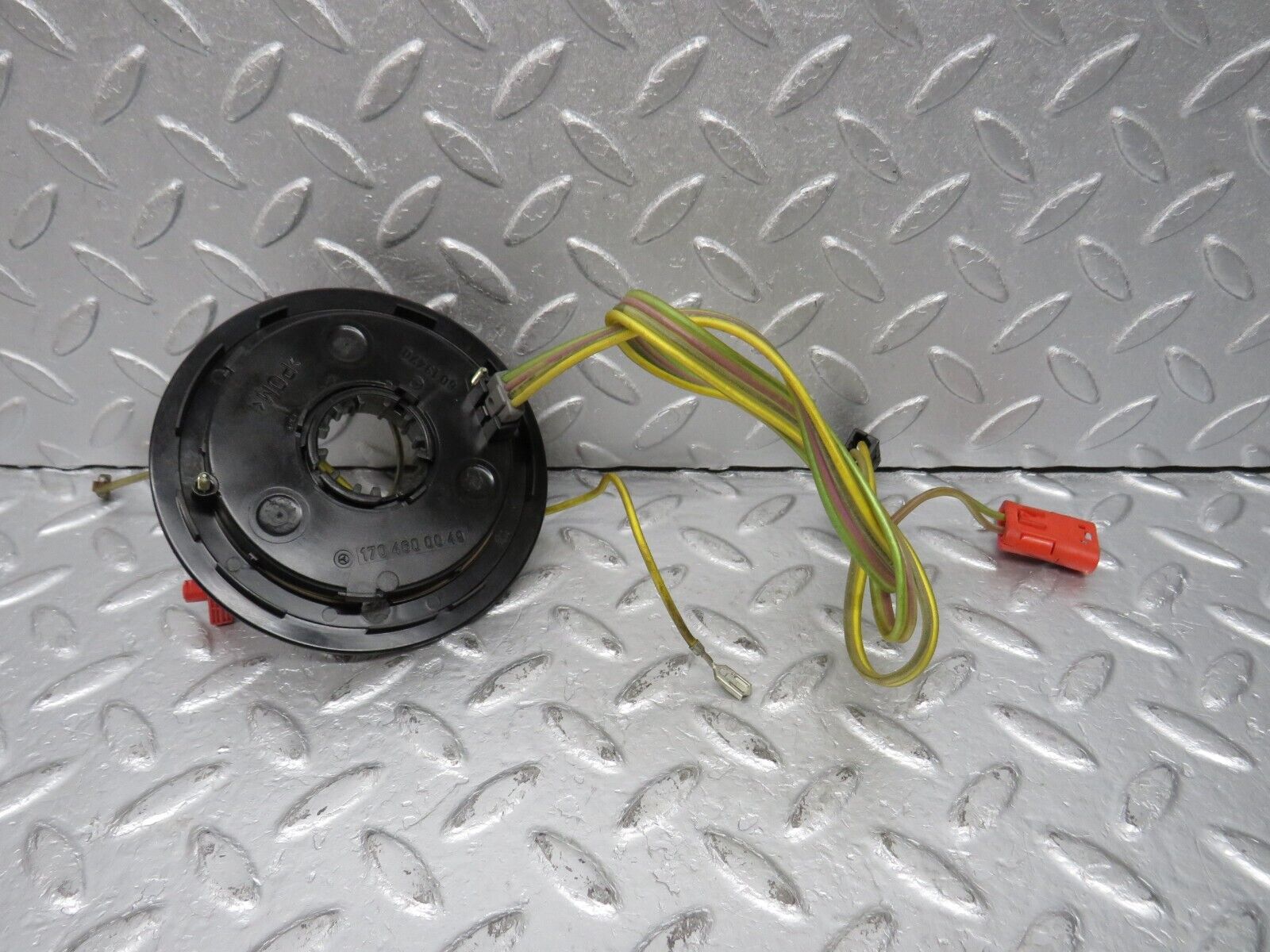 39475 Mercedes-Benz R129 320SL Coupe Steering Wheel Contact Plate 1704600049