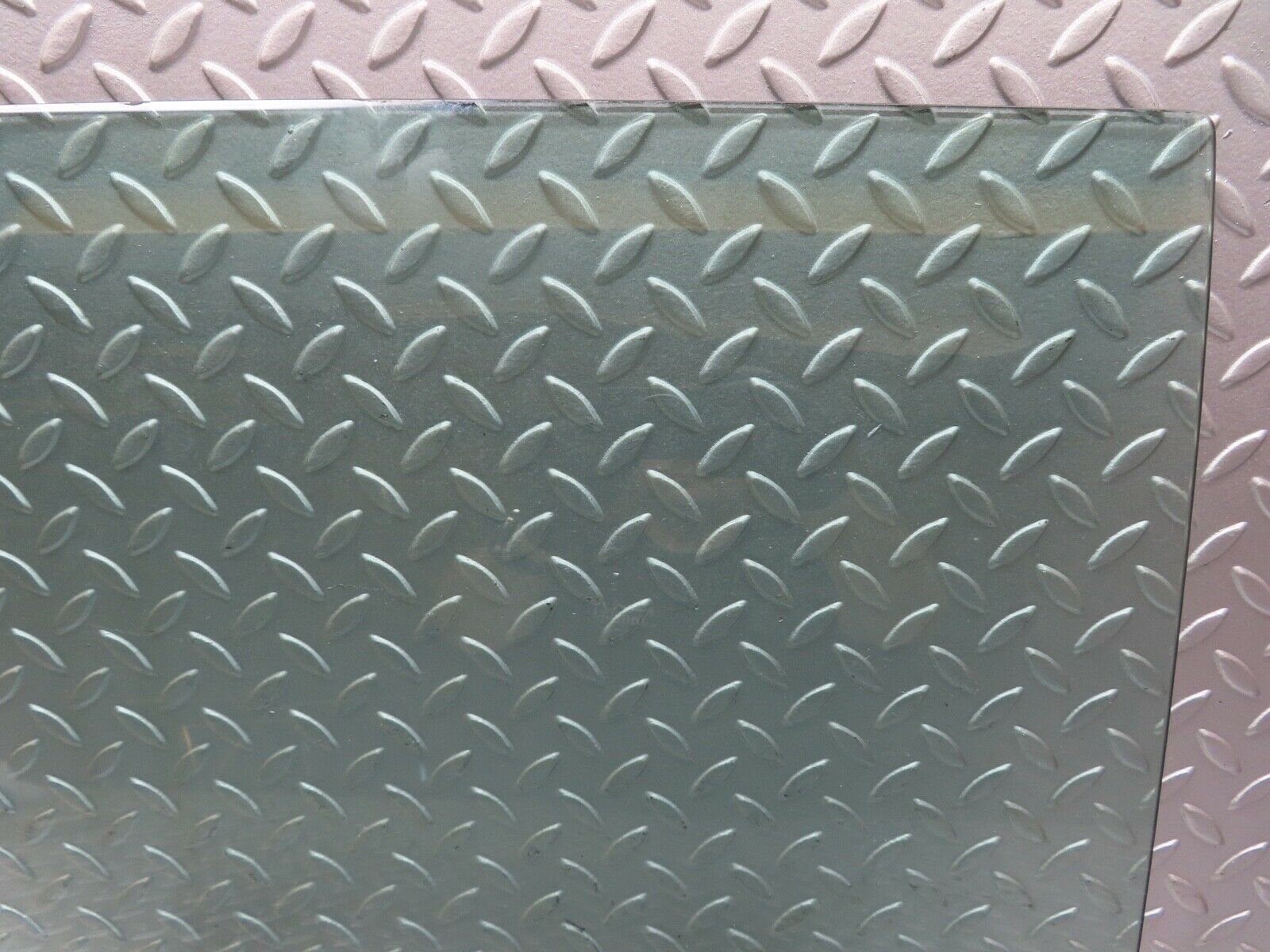 18812 Mercedes-Benz W116 Rear Right Door Window Glass