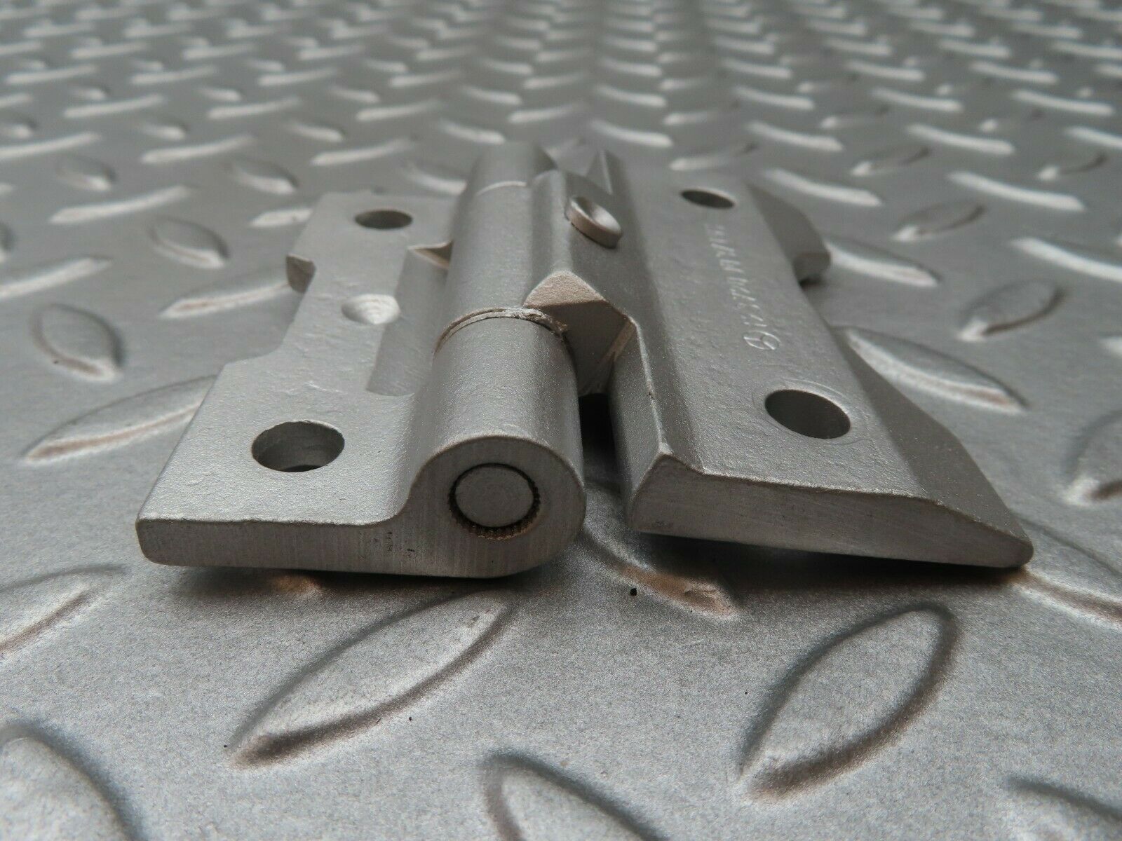 4494 Mercedes-Benz W123 230E Door Hinge 1237200037