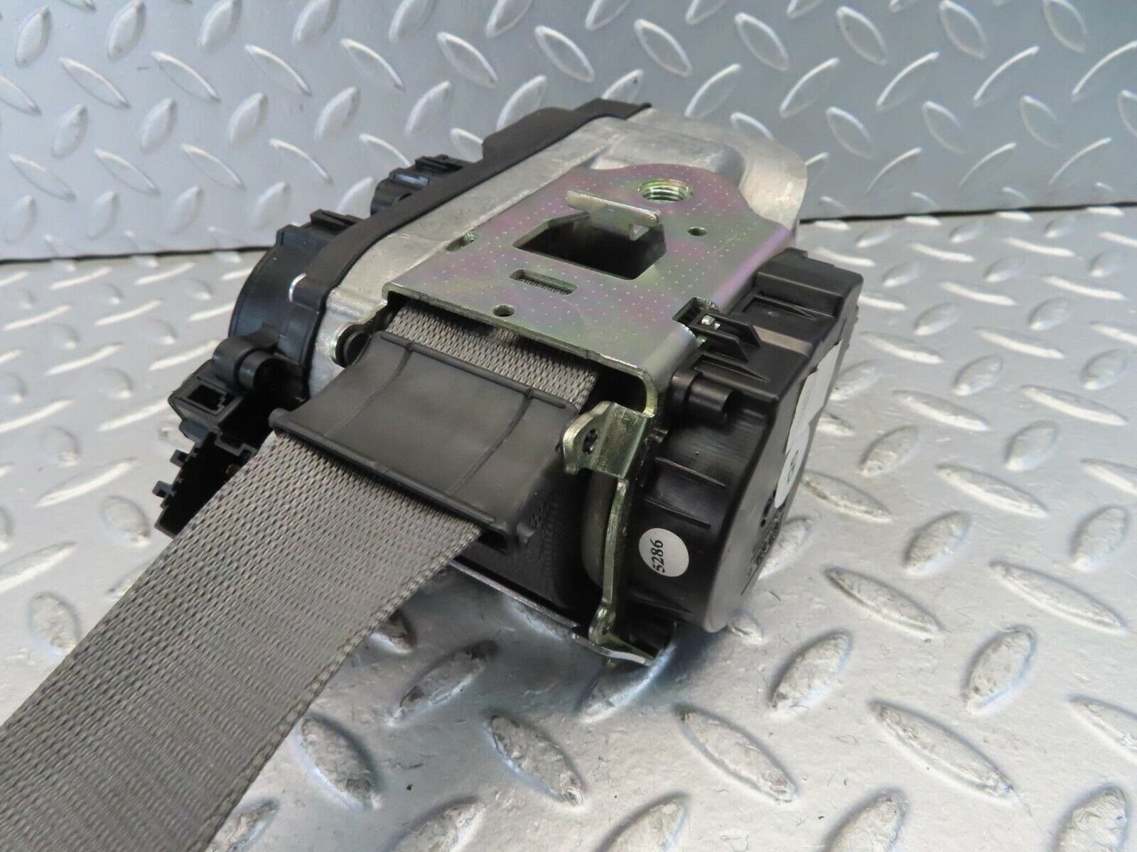 11212 Mercedes-Benz W221 S320 Front Left Seat Belt With Buckle 2218603185