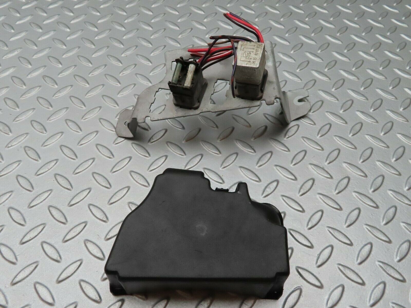 3911 Mercedes-Benz S123 200T Wagon Fuse Box Relay Cover 1235450146