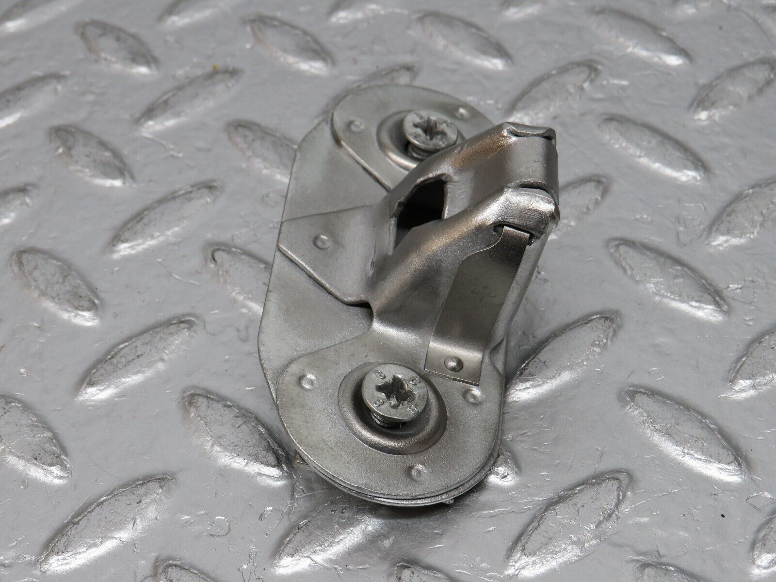 32259 Mercedes-Benz C107 350SLC Coupe Coupe Trunk Lock Latch