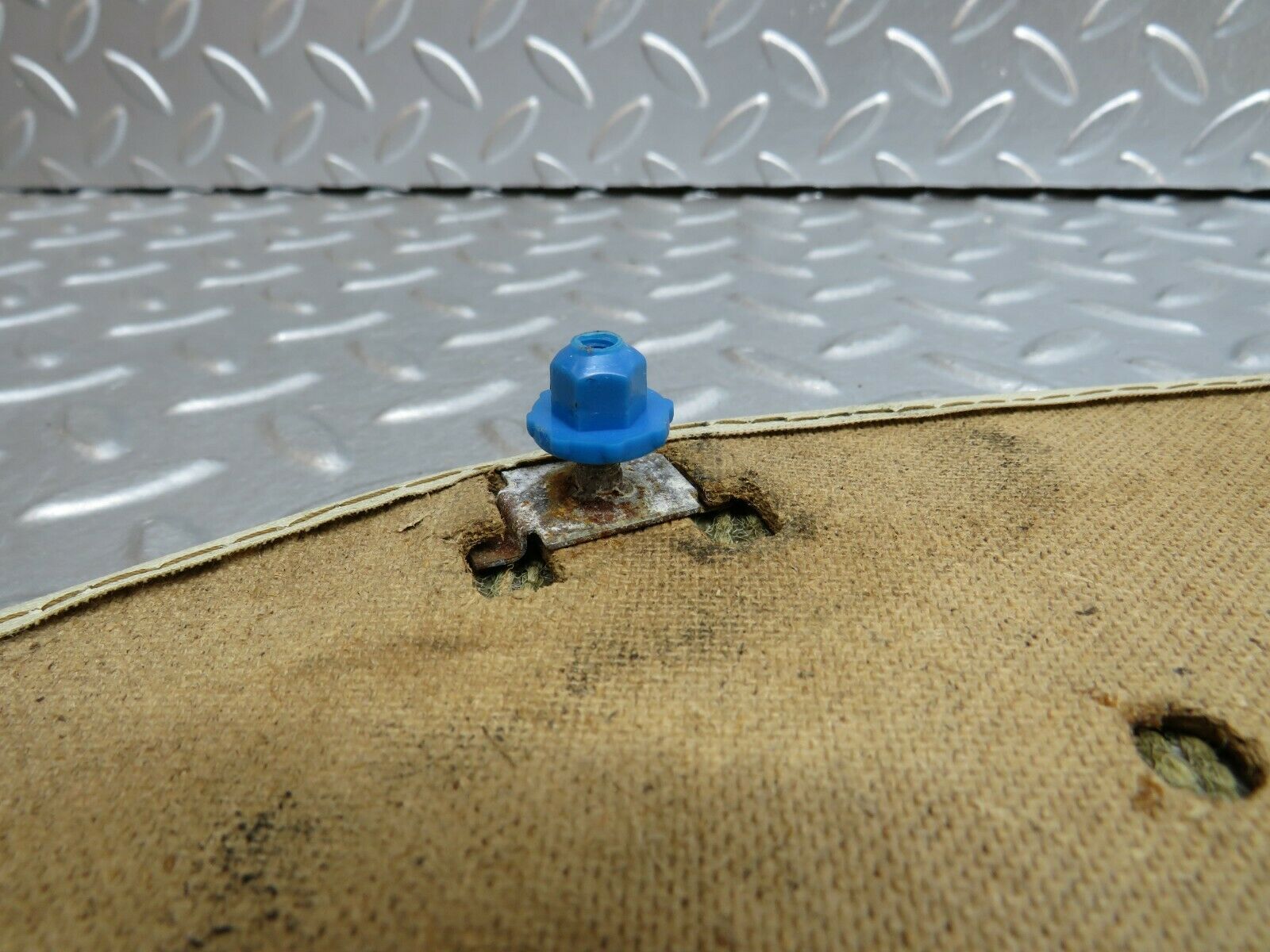 23492 Mercedes-Benz W114 280E Parcel Shelf