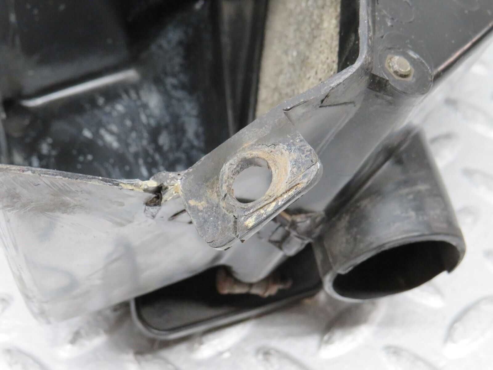 35912 Mercedes-Benz W108 Air Vent Control Right Side 1088301245