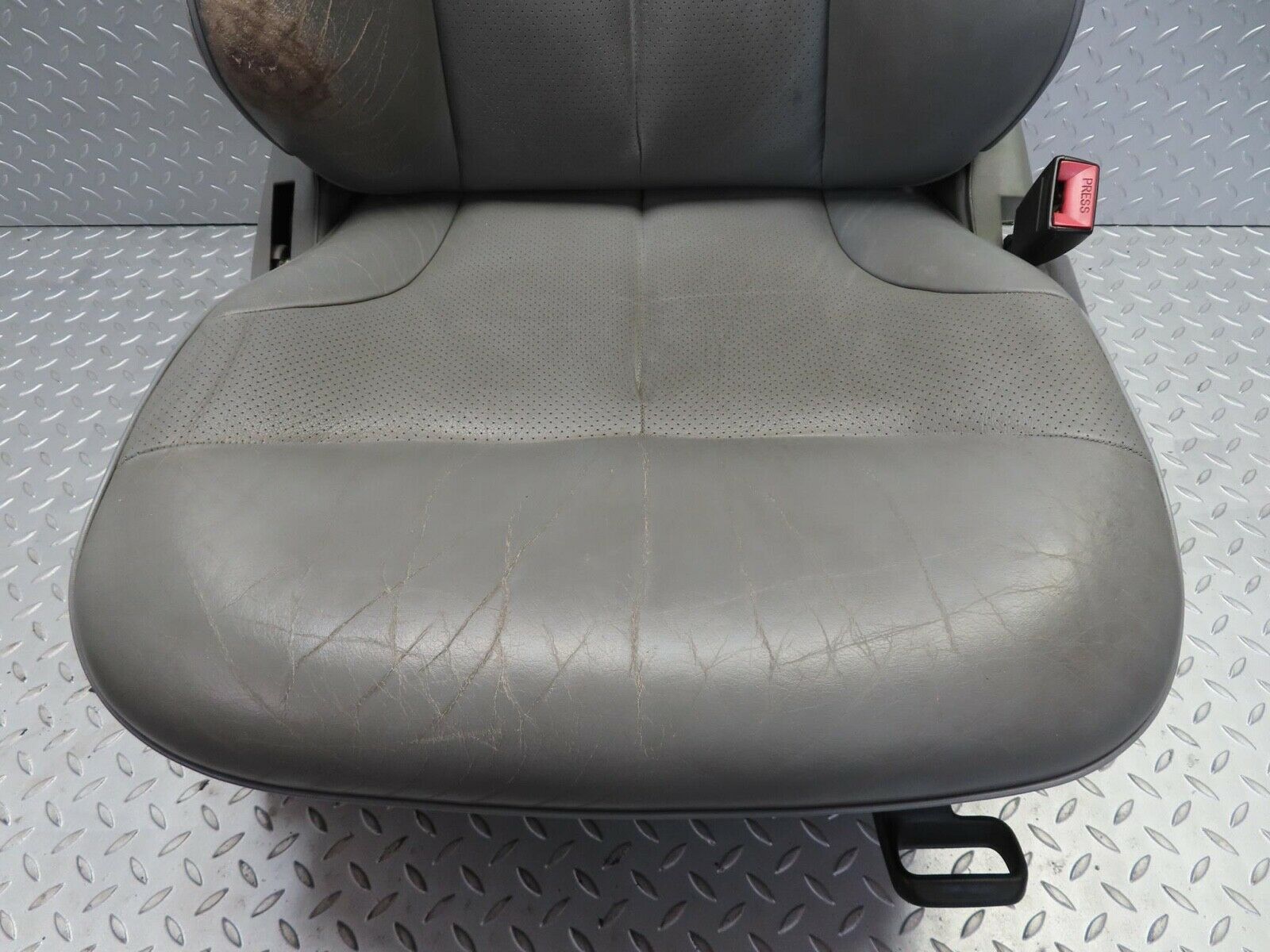 15123 Mercedes-Benz W140 S320 Front Right Seat Leather Grey 1409100250