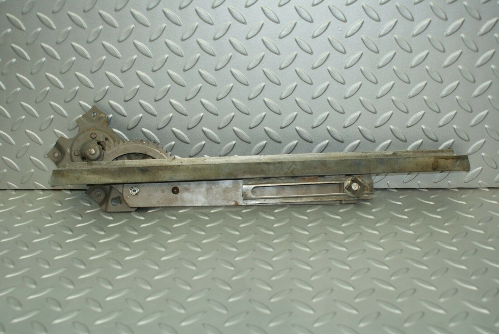 3146 Mercedes-Benz W115 220D Rear Left Manual Window Regulator