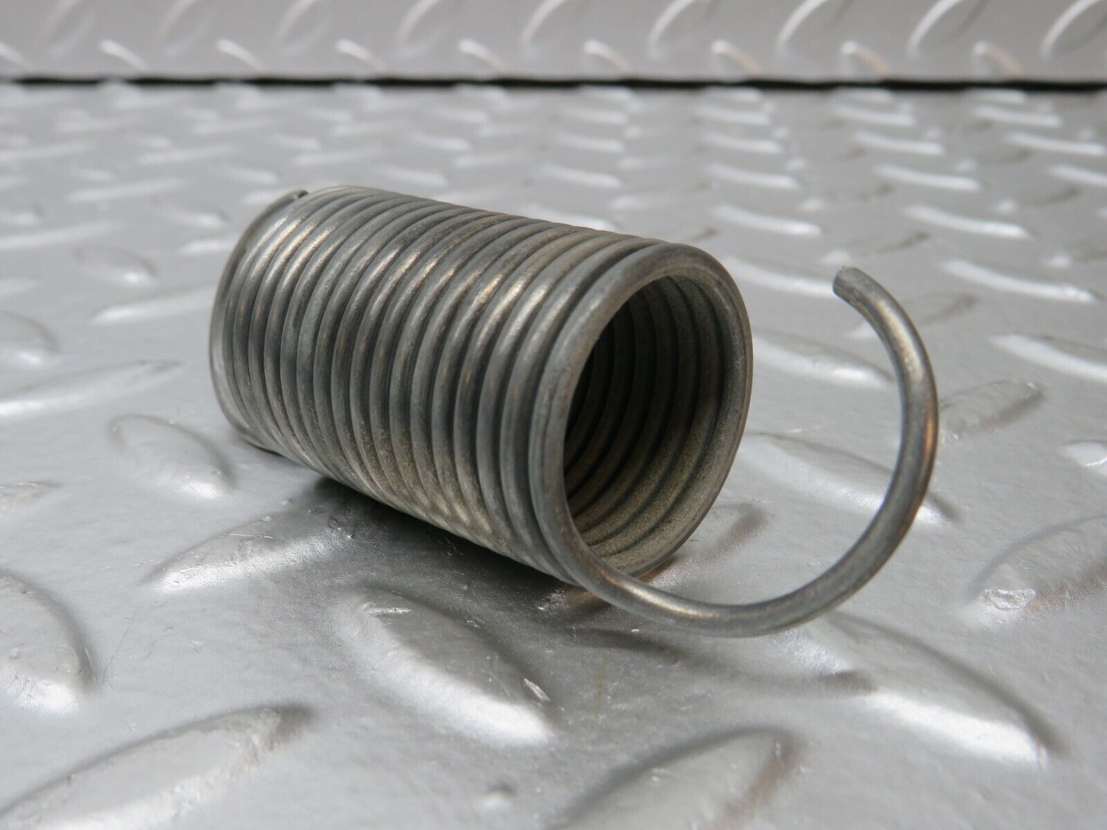 31177 Mercedes-Benz W123 230E Front Seat Adjustment Spring Pair