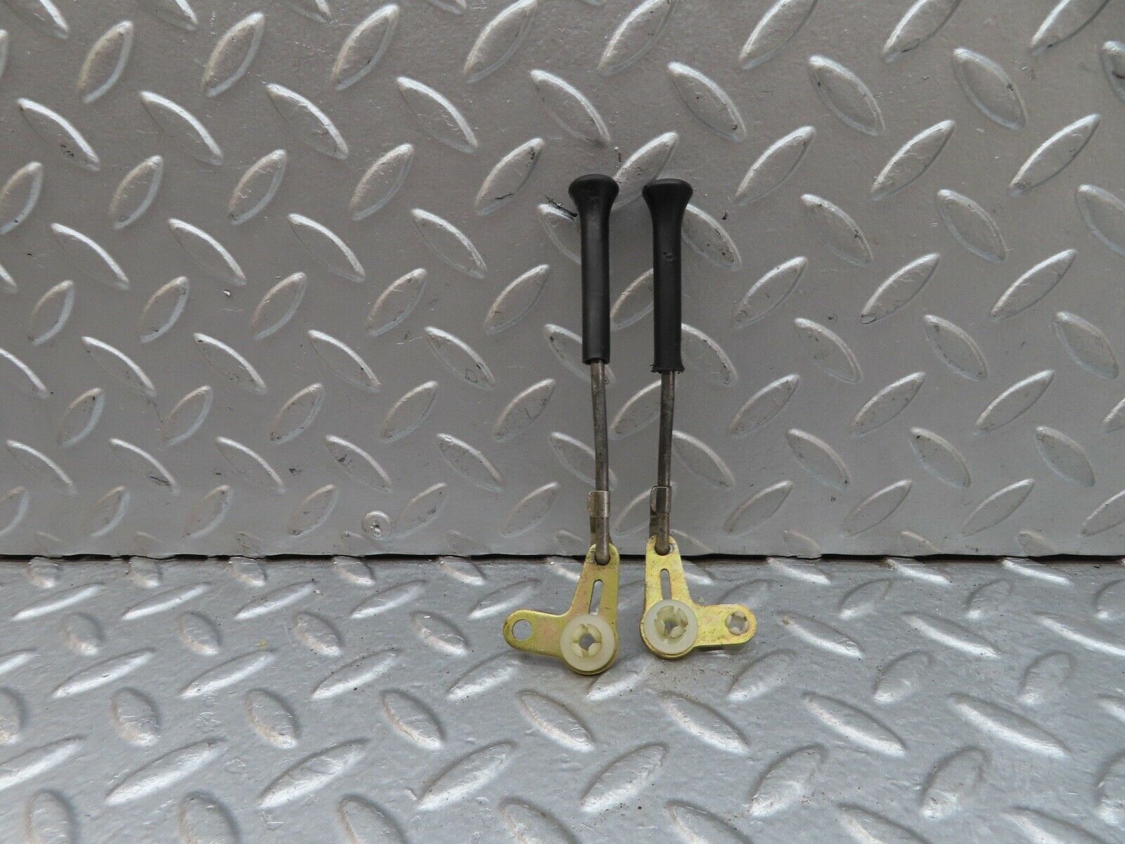 18127 Mercedes-Benz W123 200 Rear Door Lock Knob Pair