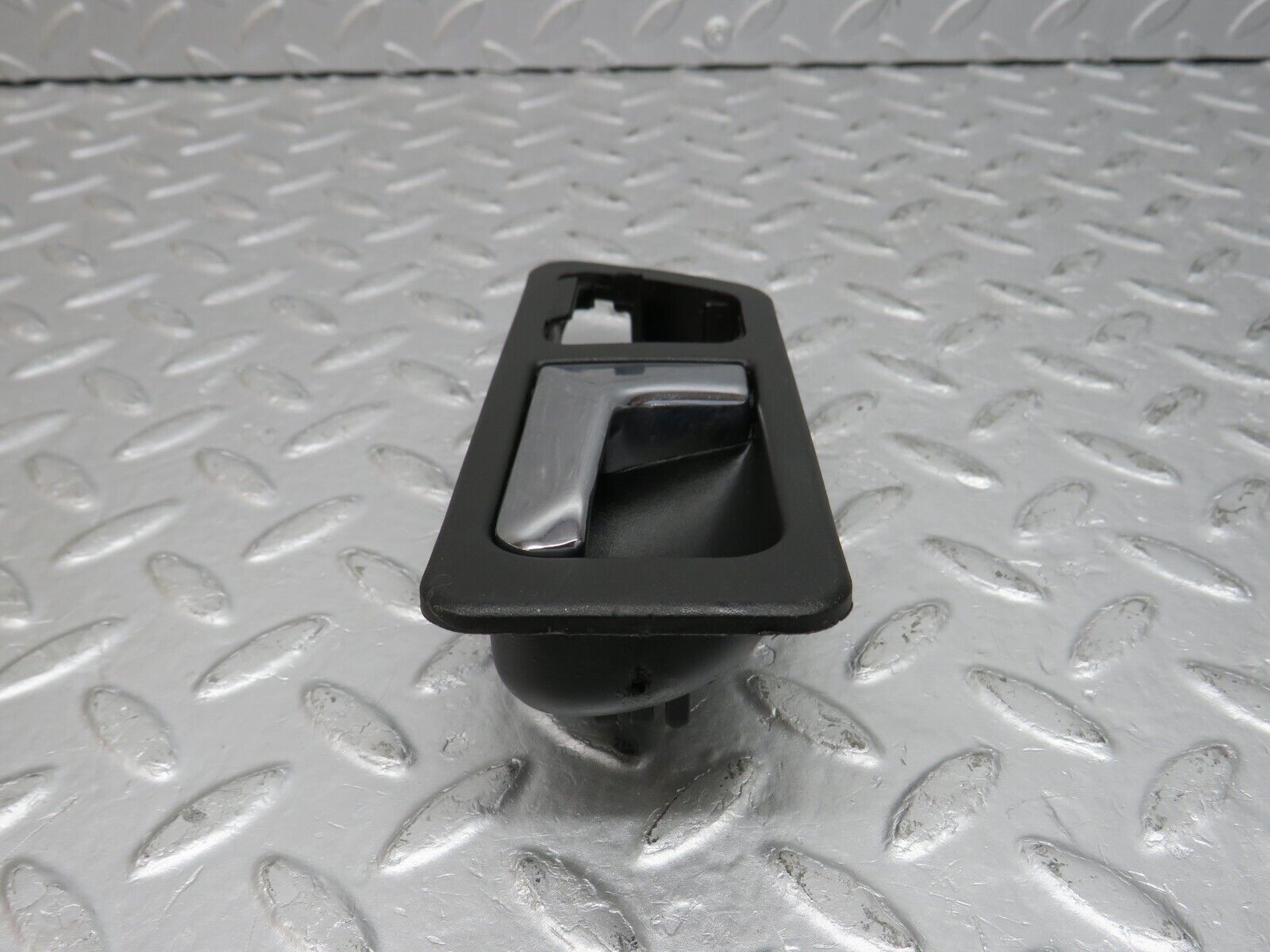 38725 Mercedes-Benz W201 190E 2.6L Rear Left Interior Door Handle 2017660164