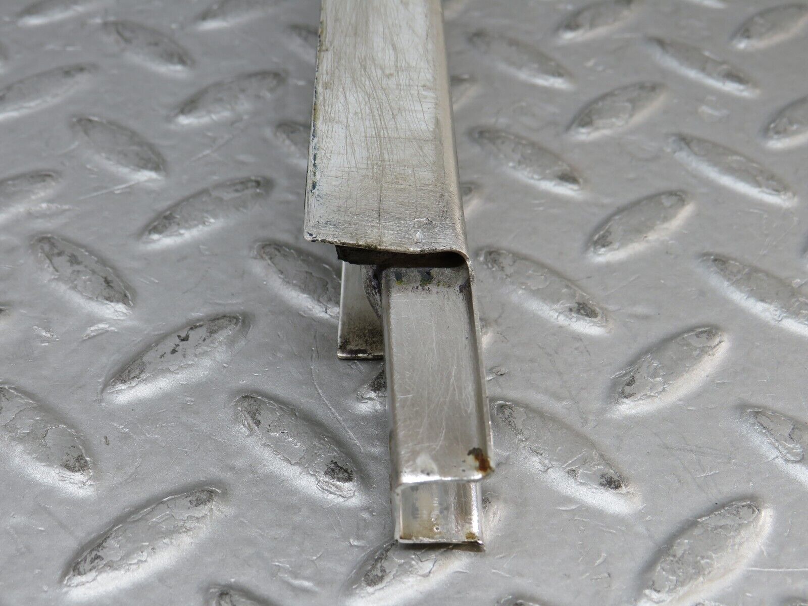 35869 Mercedes-Benz W108 Front Right Door Window Chrome Channel