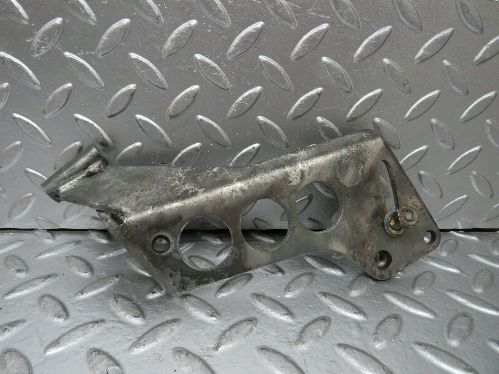 24175 Mercedes-Benz W123 280E Power Steering Pump Bracket