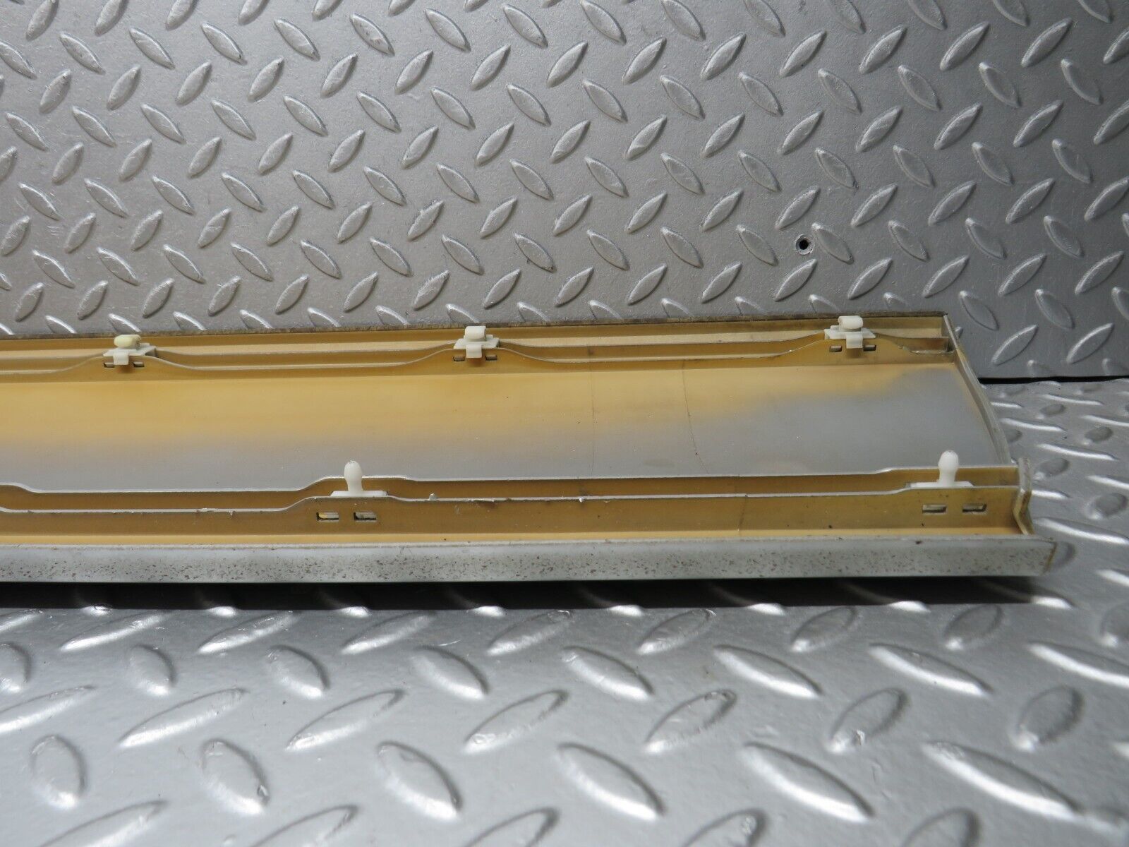 39380 Mercedes-Benz R129 320SL Coupe Left Door Lower Moulding Trim 1296902140