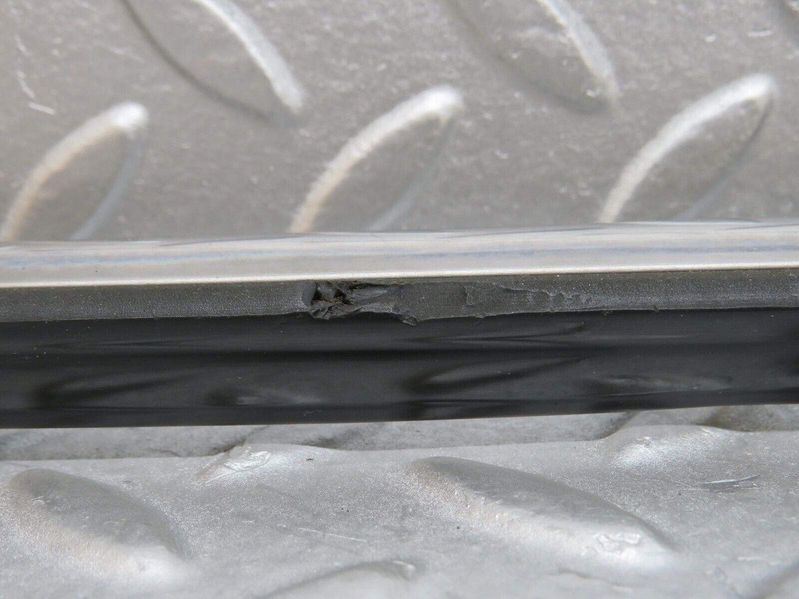 37311 Mercedes-Benz W109 300SEL Rear Left Door Centre Moulding Trim