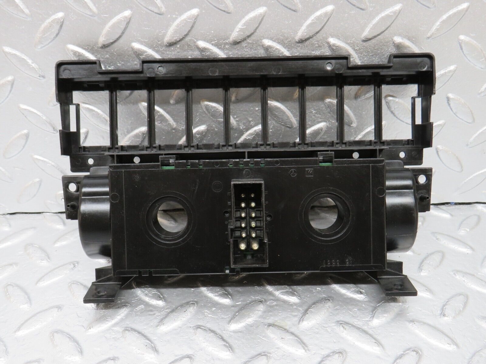 34092 Mercedes-Benz W124 260E Heater Control Unit Panel 1248301485