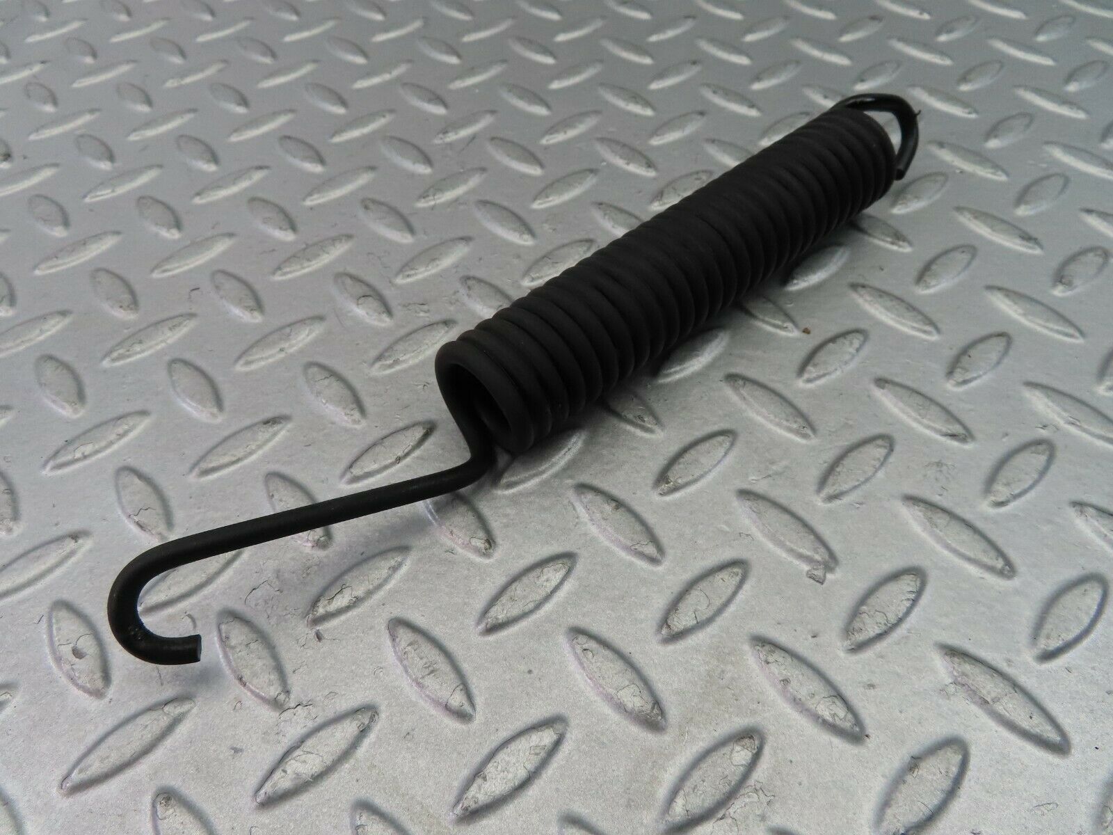 7778 Mercedes-Benz S123 230TE Wagon Bonnet Hinge Spring