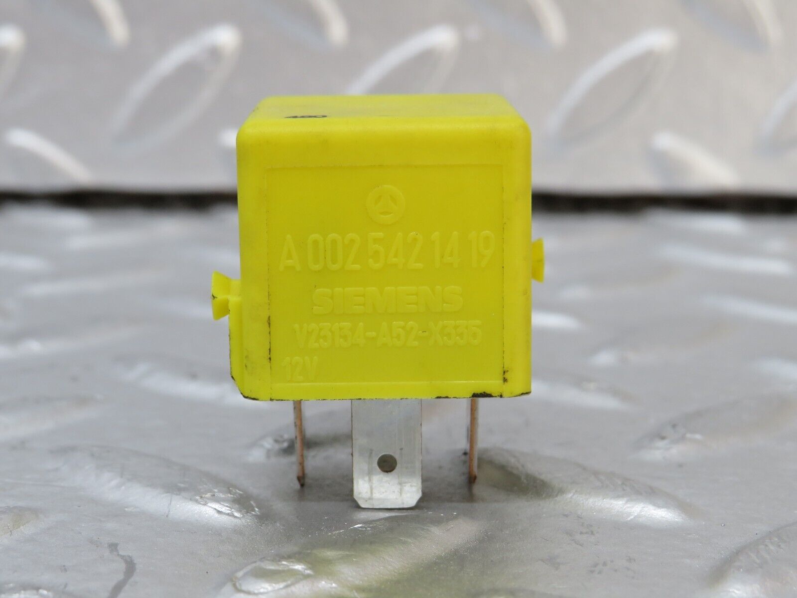 34867 Mercedes-Benz W210 320E Multi Purpose Relay 0025421419