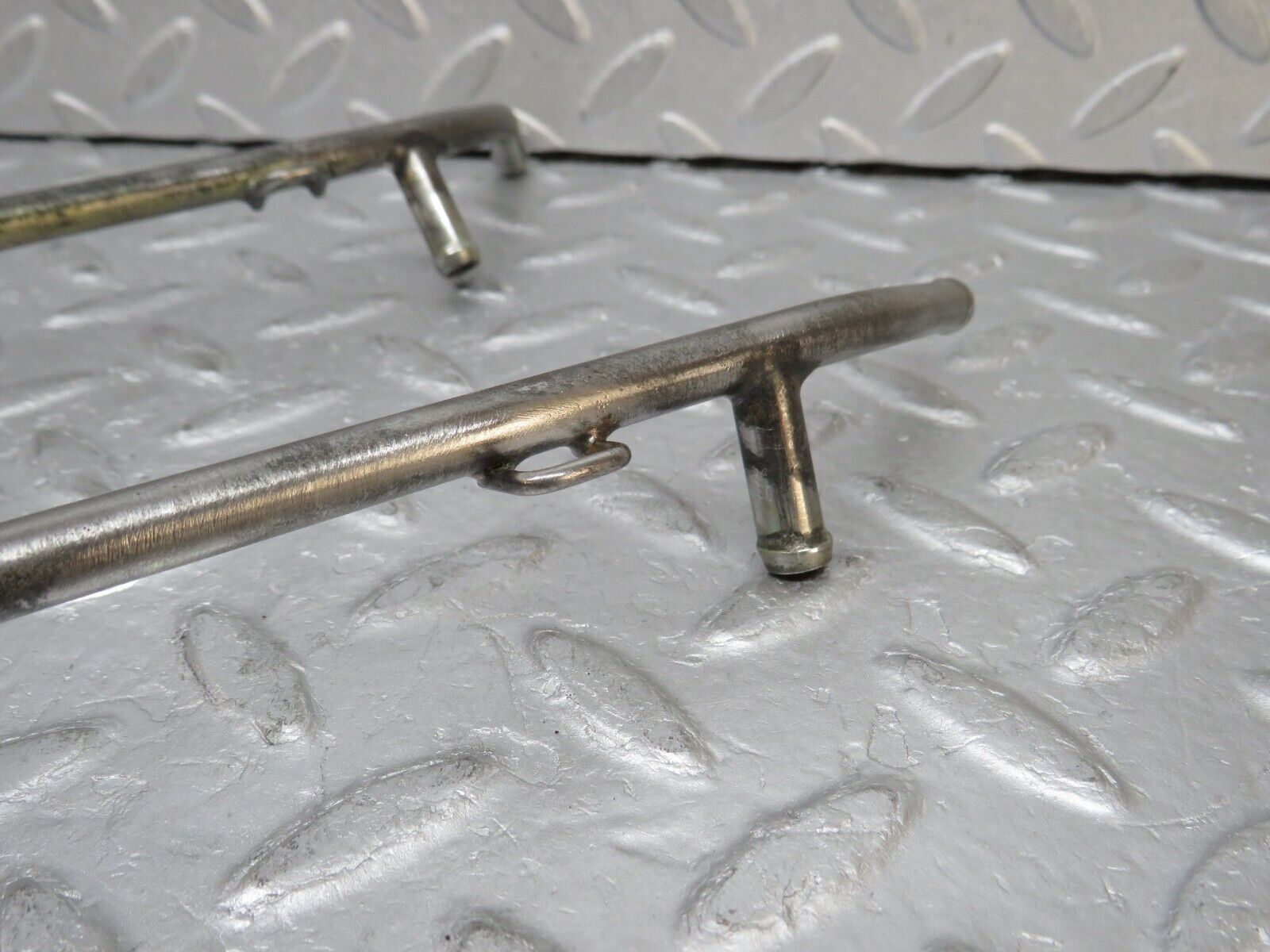 37547 Mercedes-Benz W109 300SEL Fuel Injection Pipe