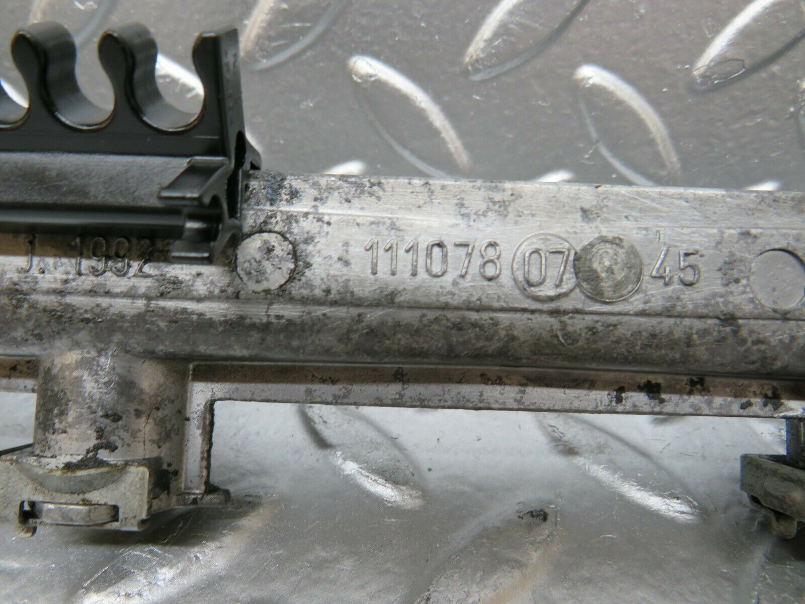 24414 Mercedes-Benz S124 220TE Wagon Fuel Injector Rail 1110780745